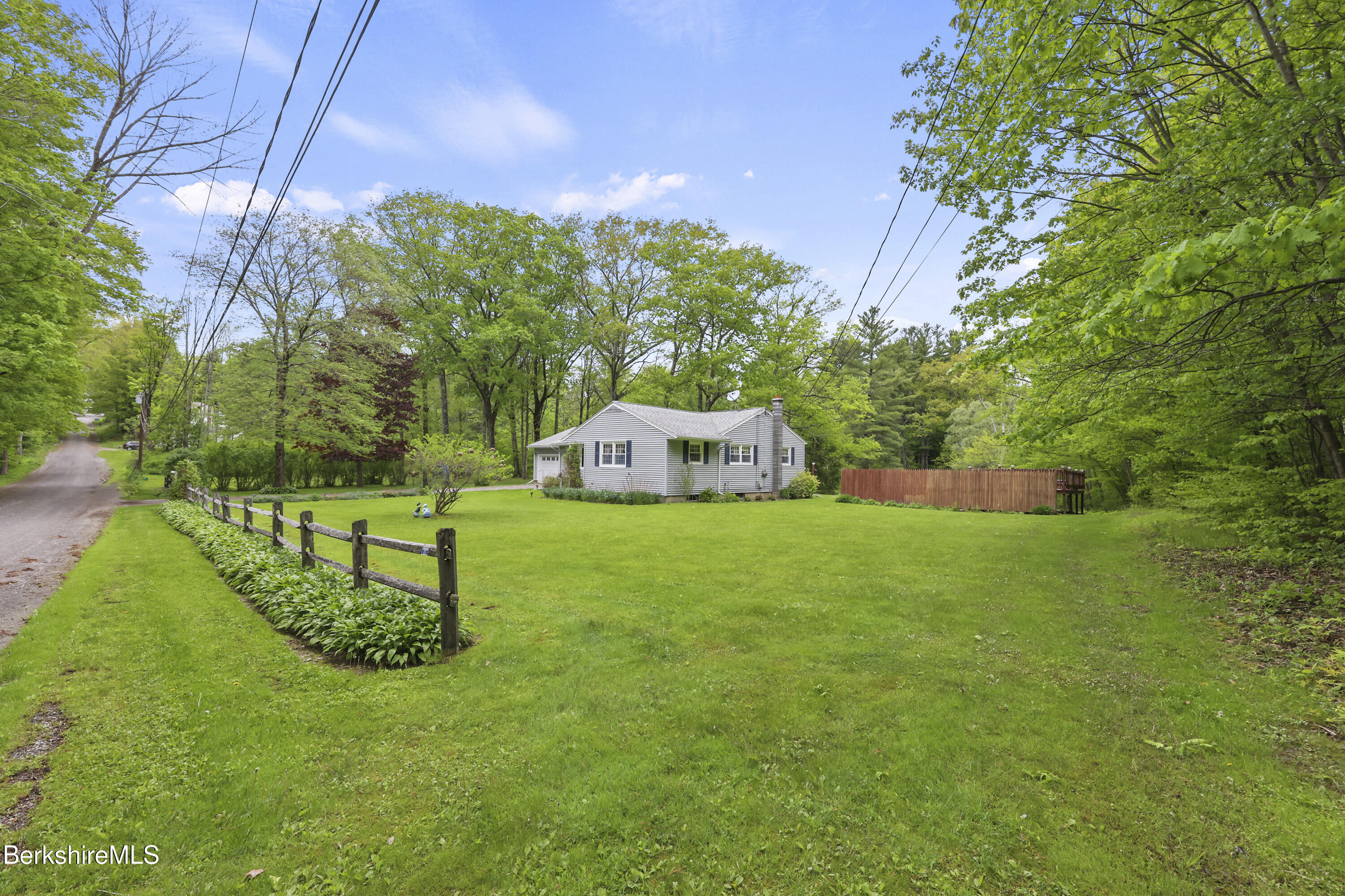135 Church Ln