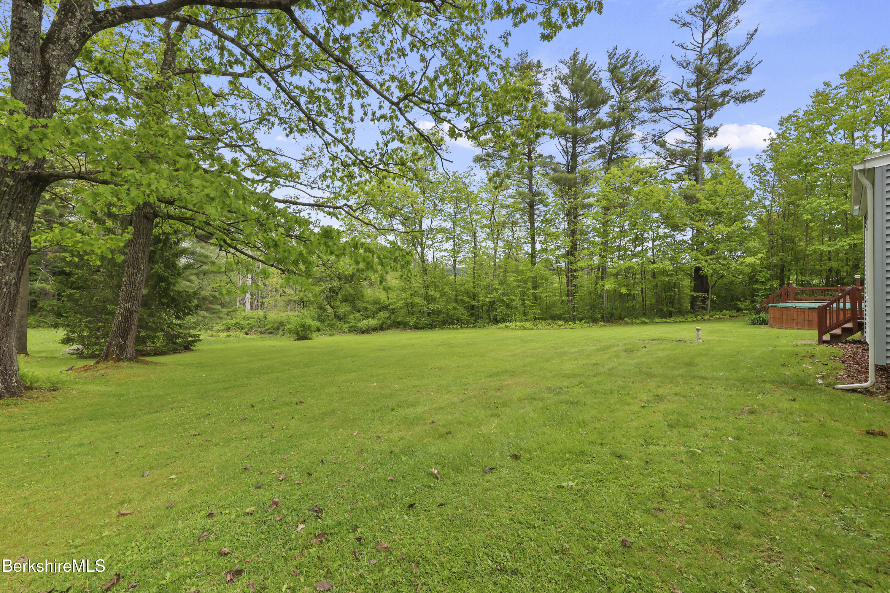 135 Church Ln