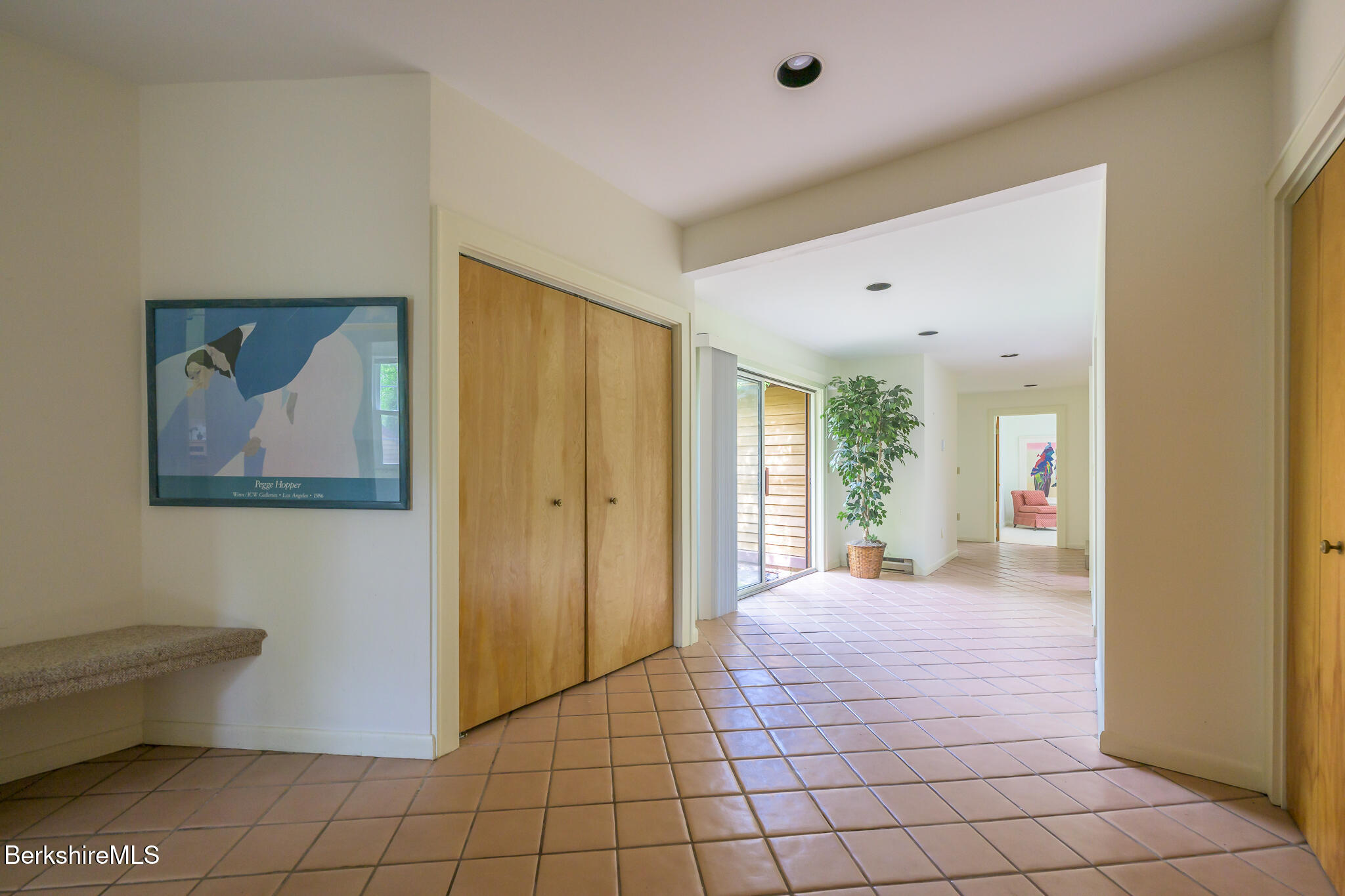 33 Interlaken Rd