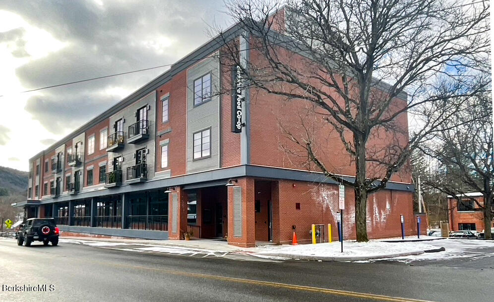 34 Bridge St