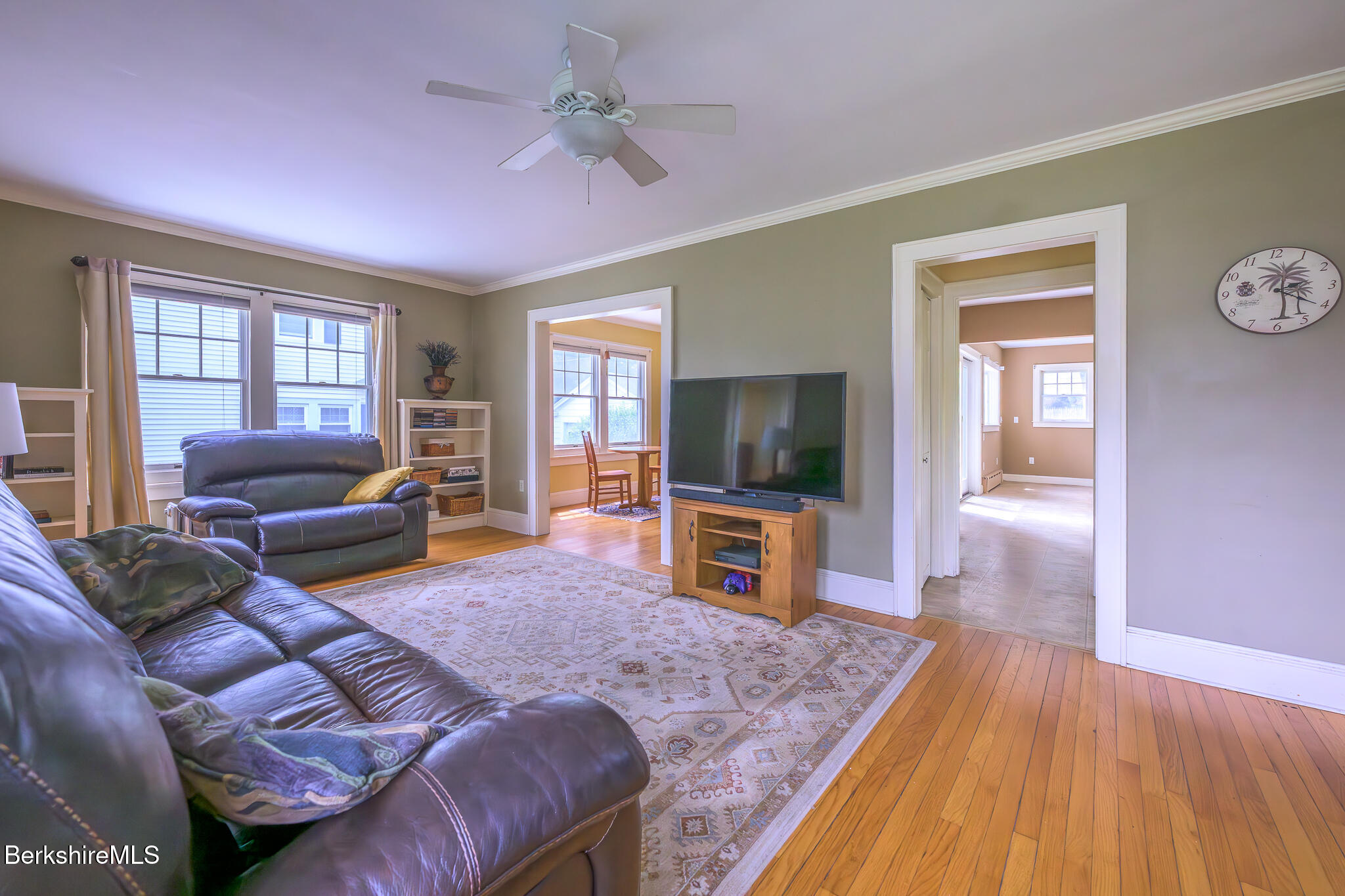 16 Revere Pkwy