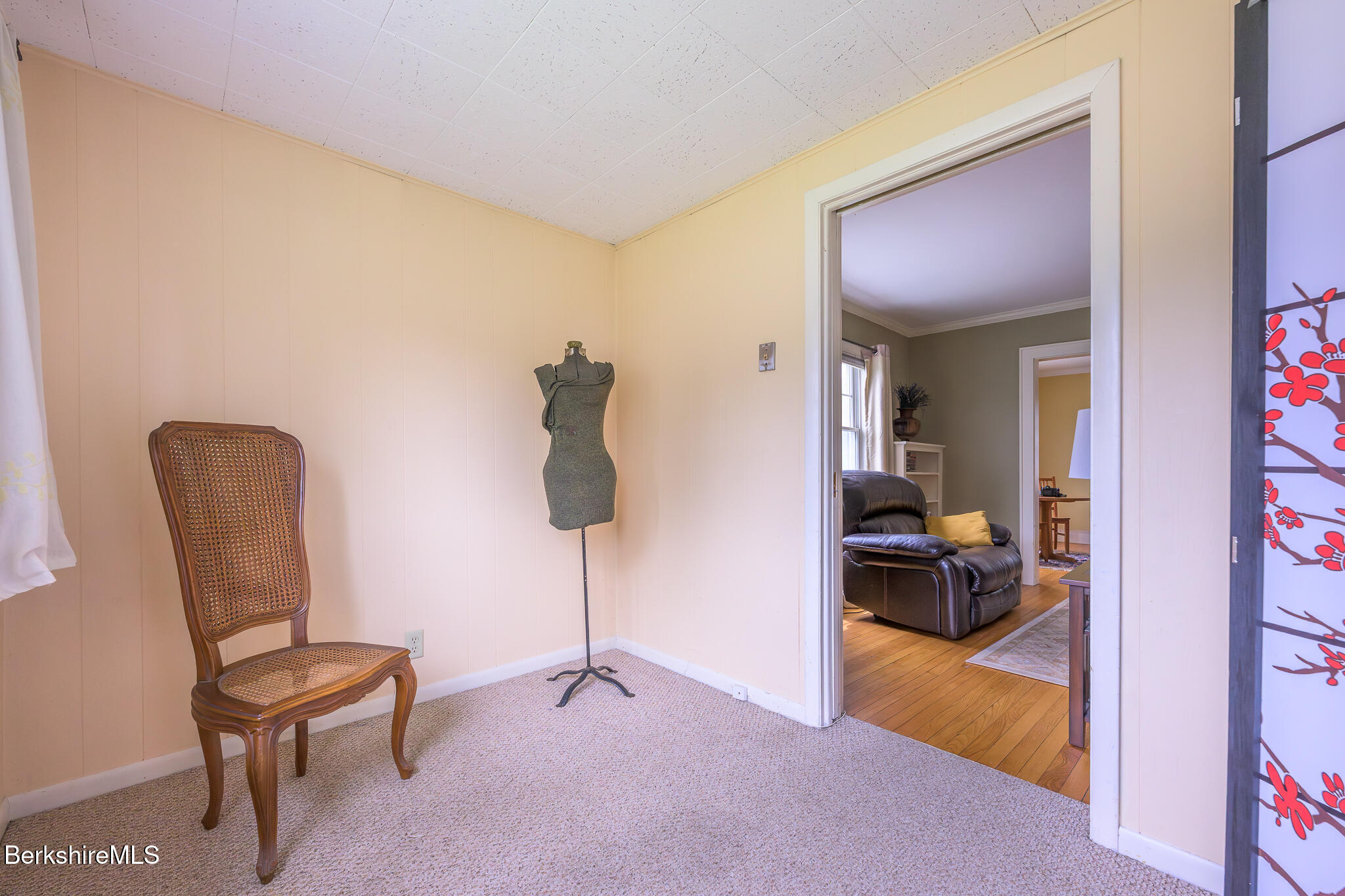16 Revere Pkwy