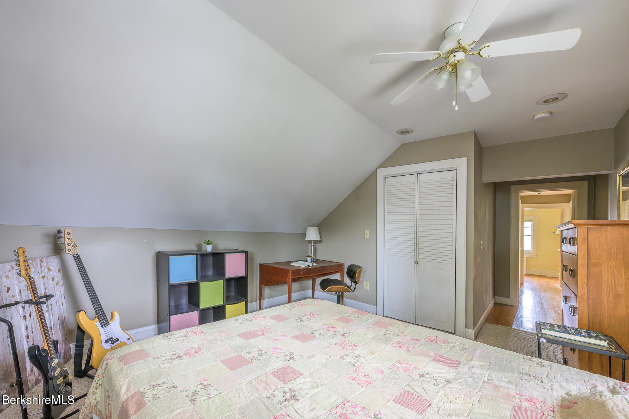 16 Revere Pkwy
