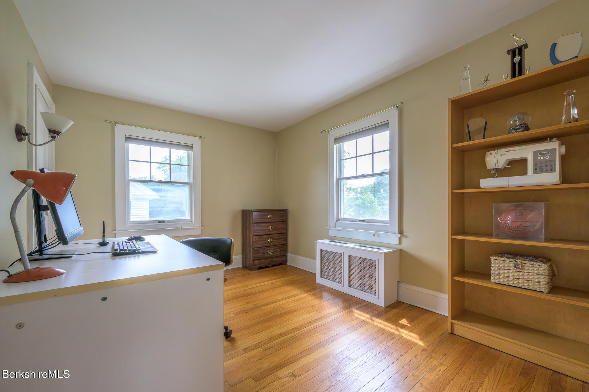 16 Revere Pkwy