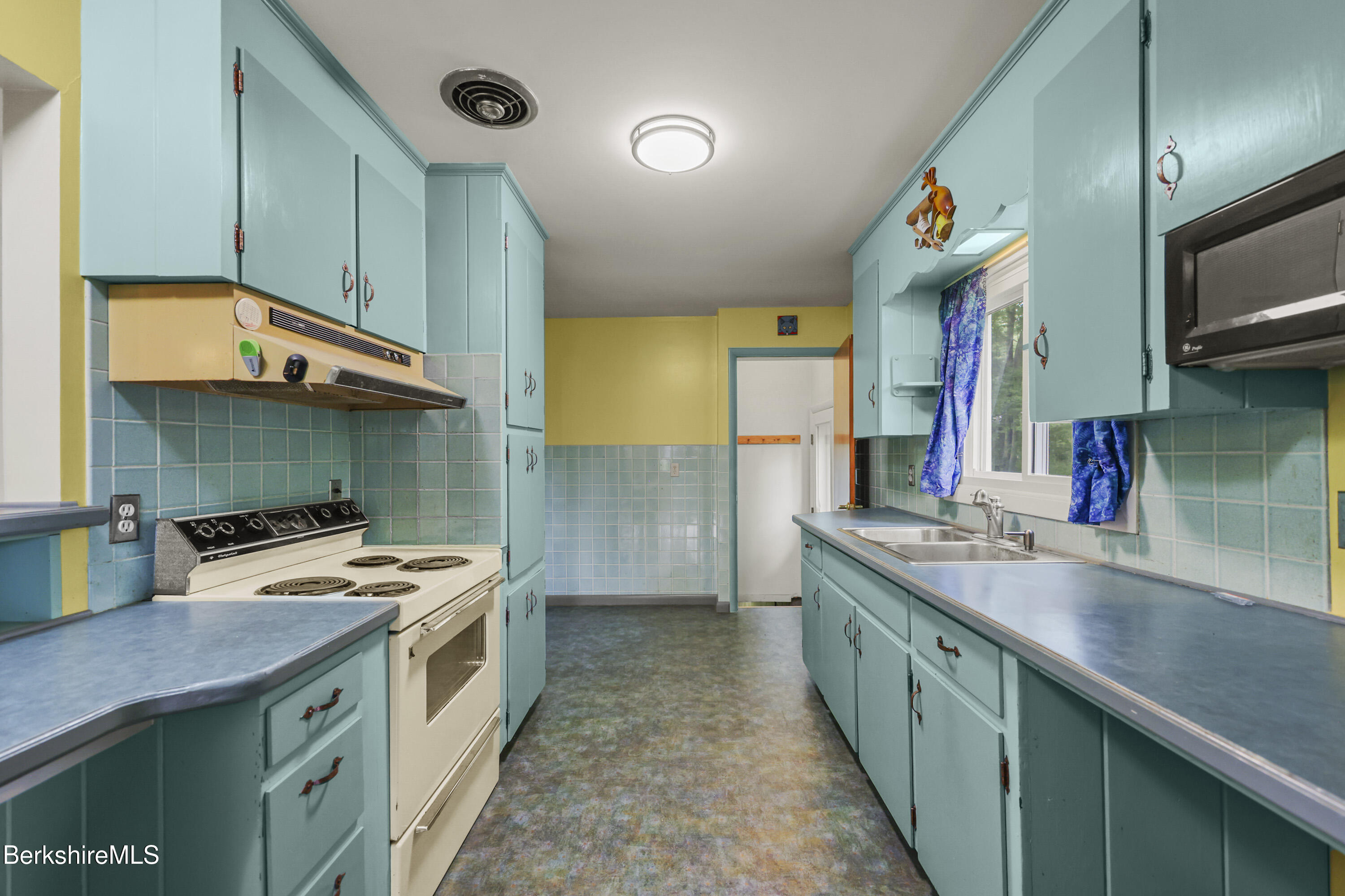 11 Squanto Rd
