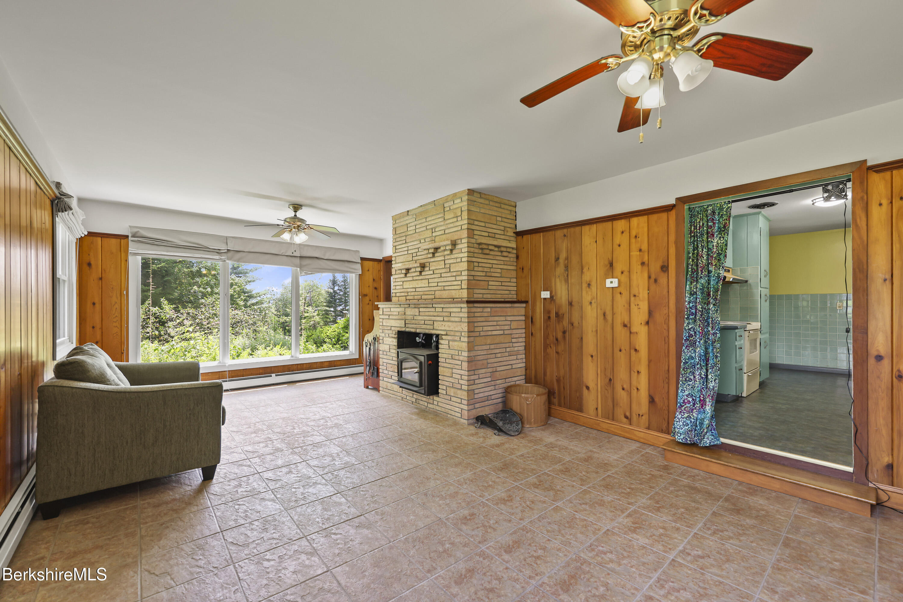 11 Squanto Rd