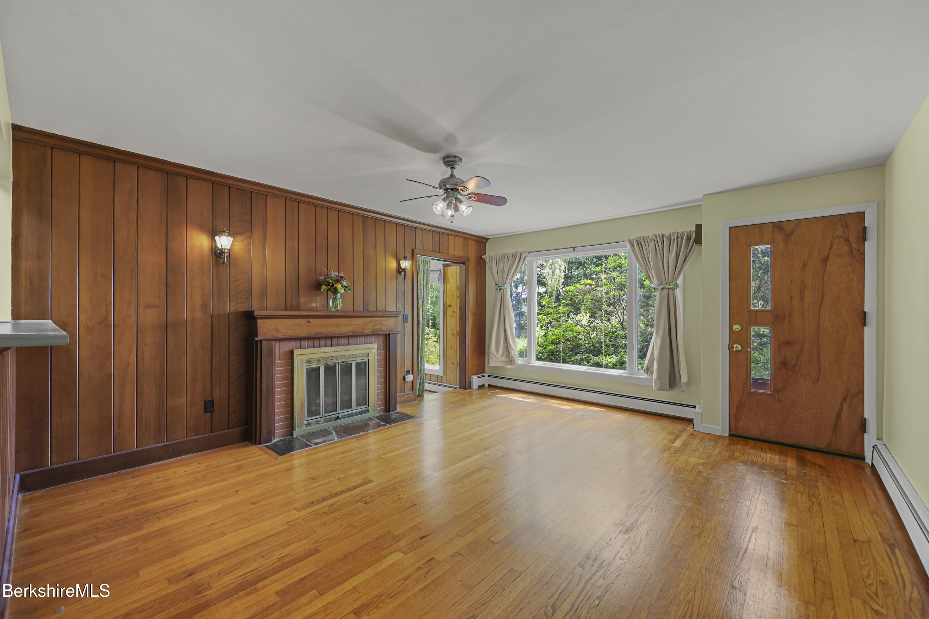 11 Squanto Rd