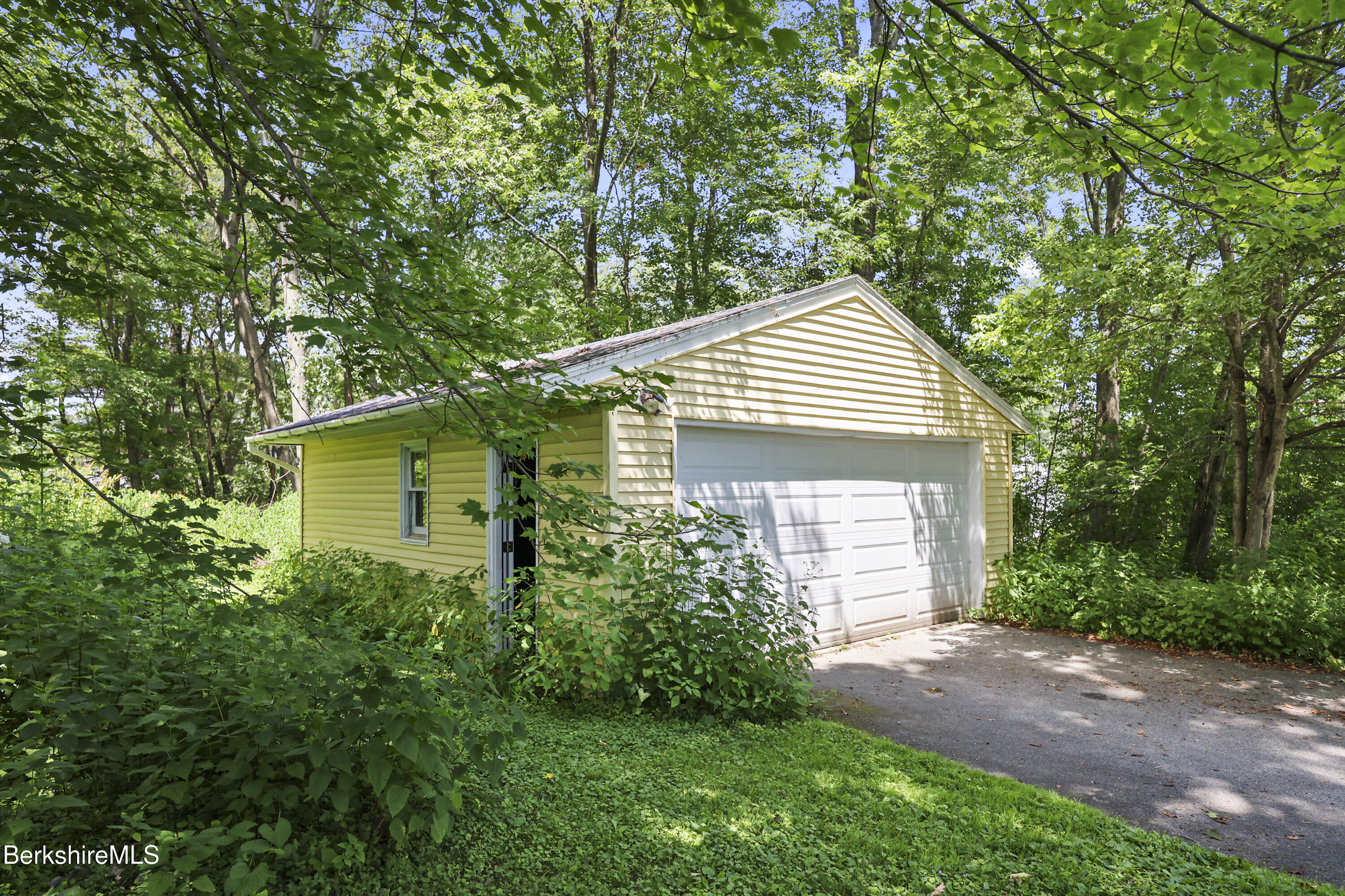 11 Squanto Rd