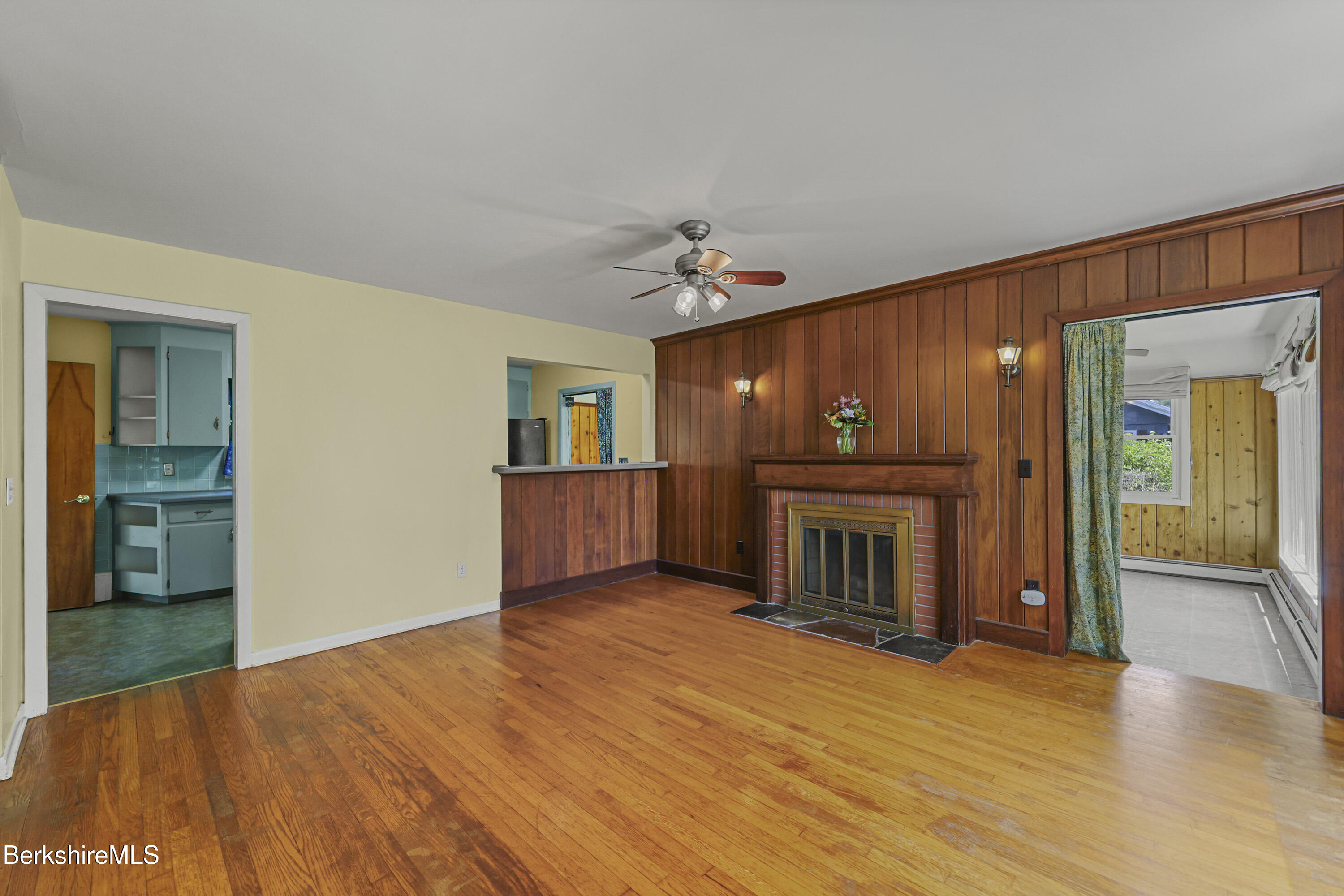 11 Squanto Rd