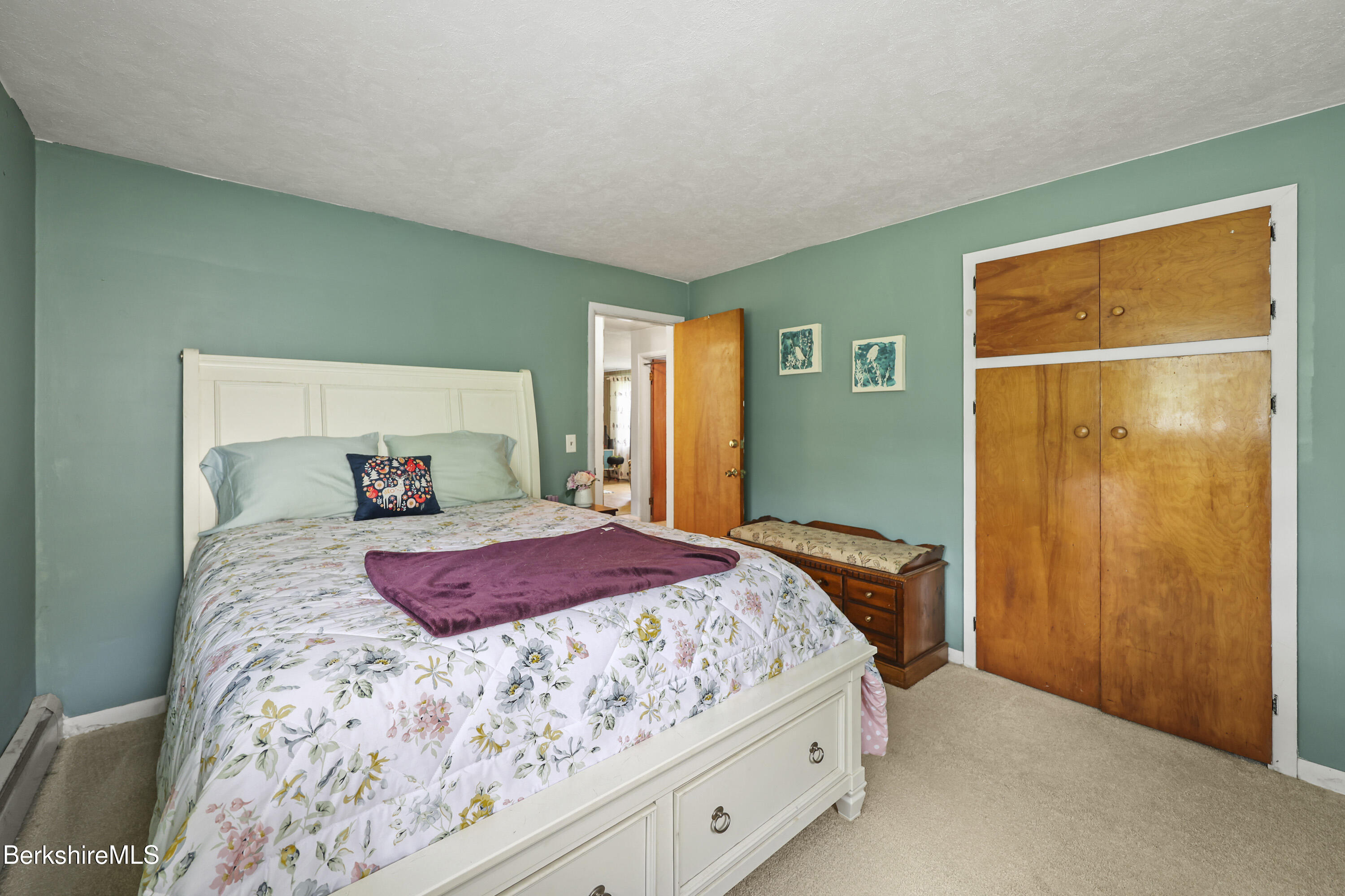 72 Meadowview Dr