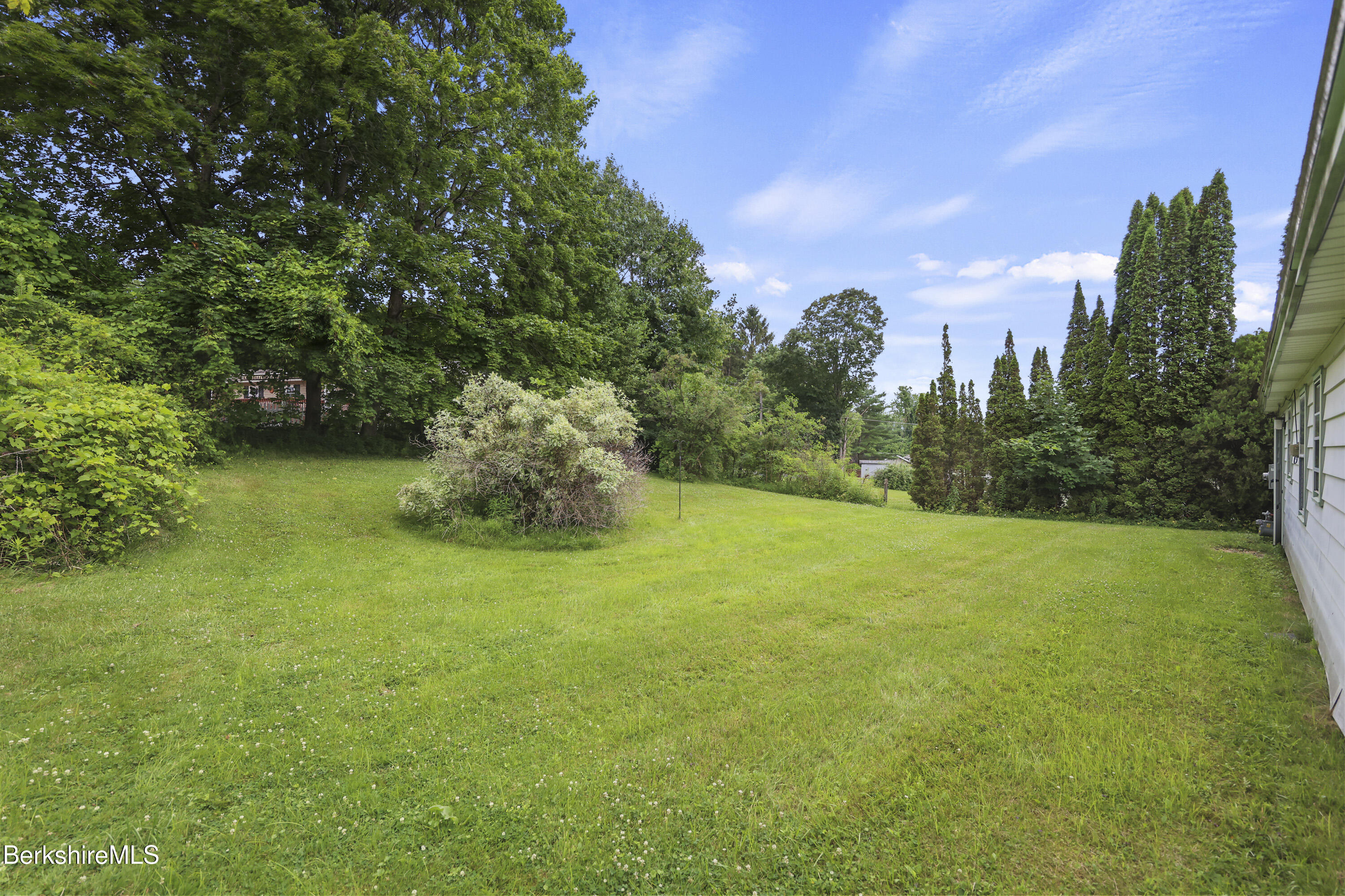 72 Meadowview Dr