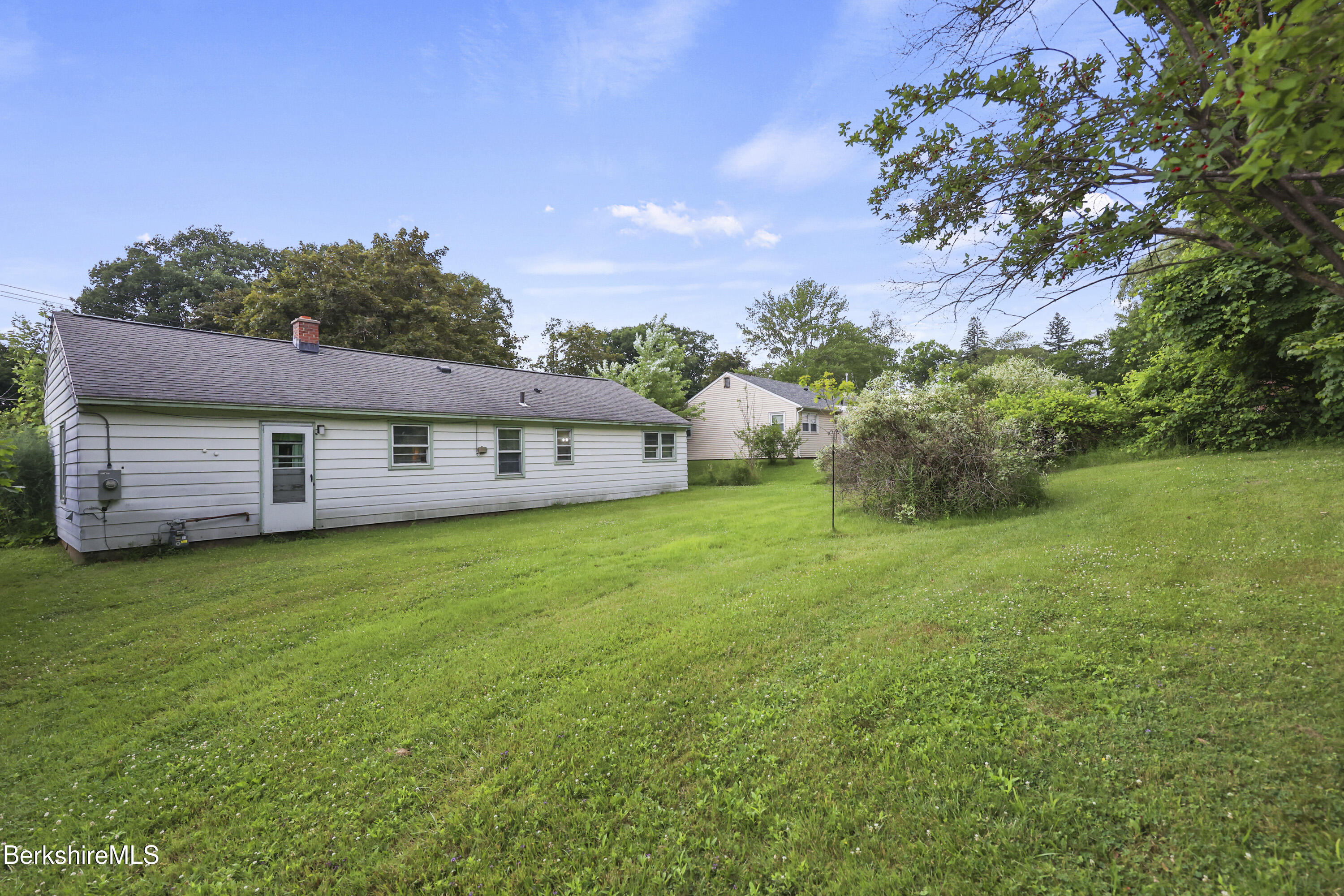 72 Meadowview Dr