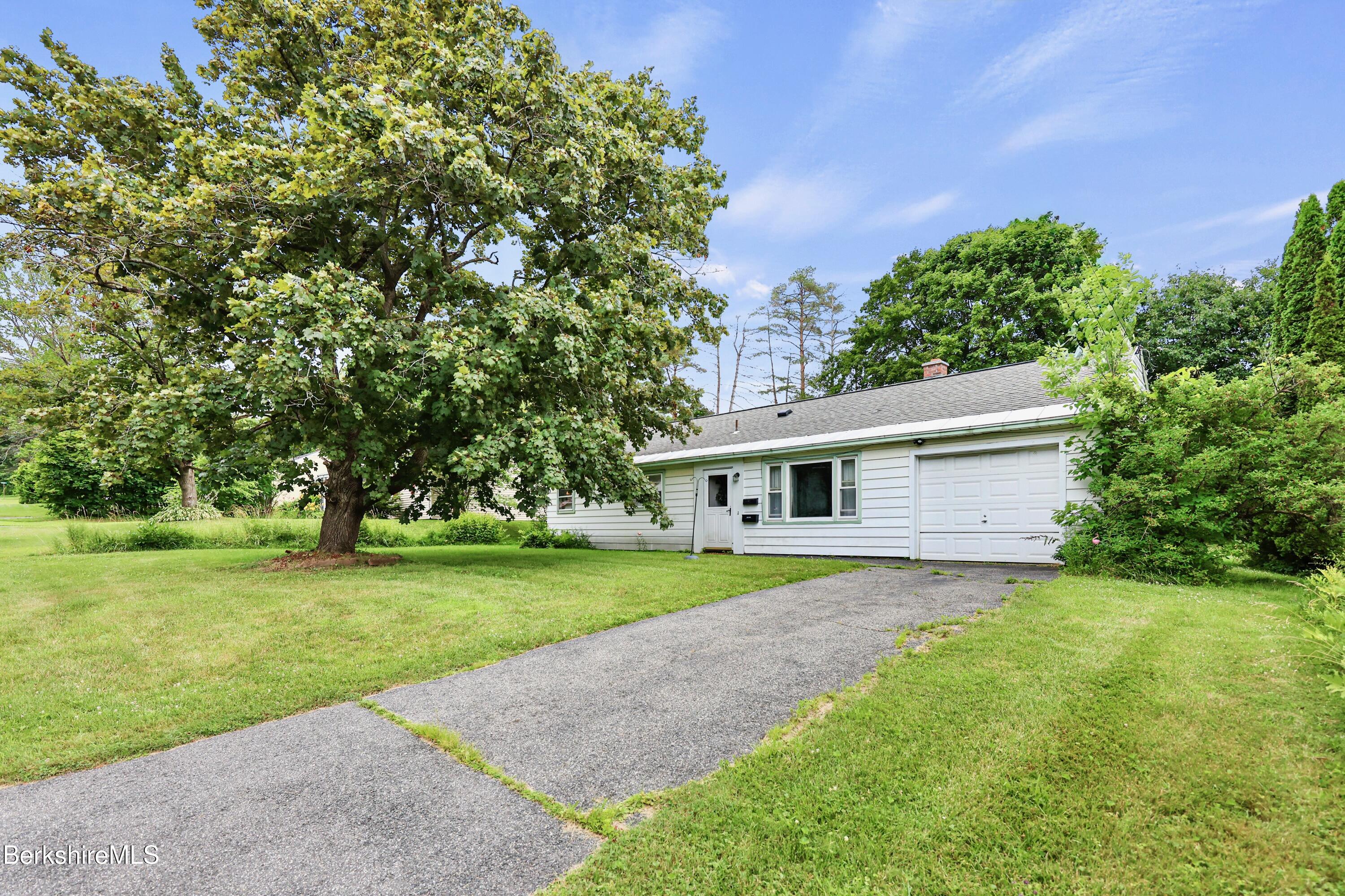 72 Meadowview Dr
