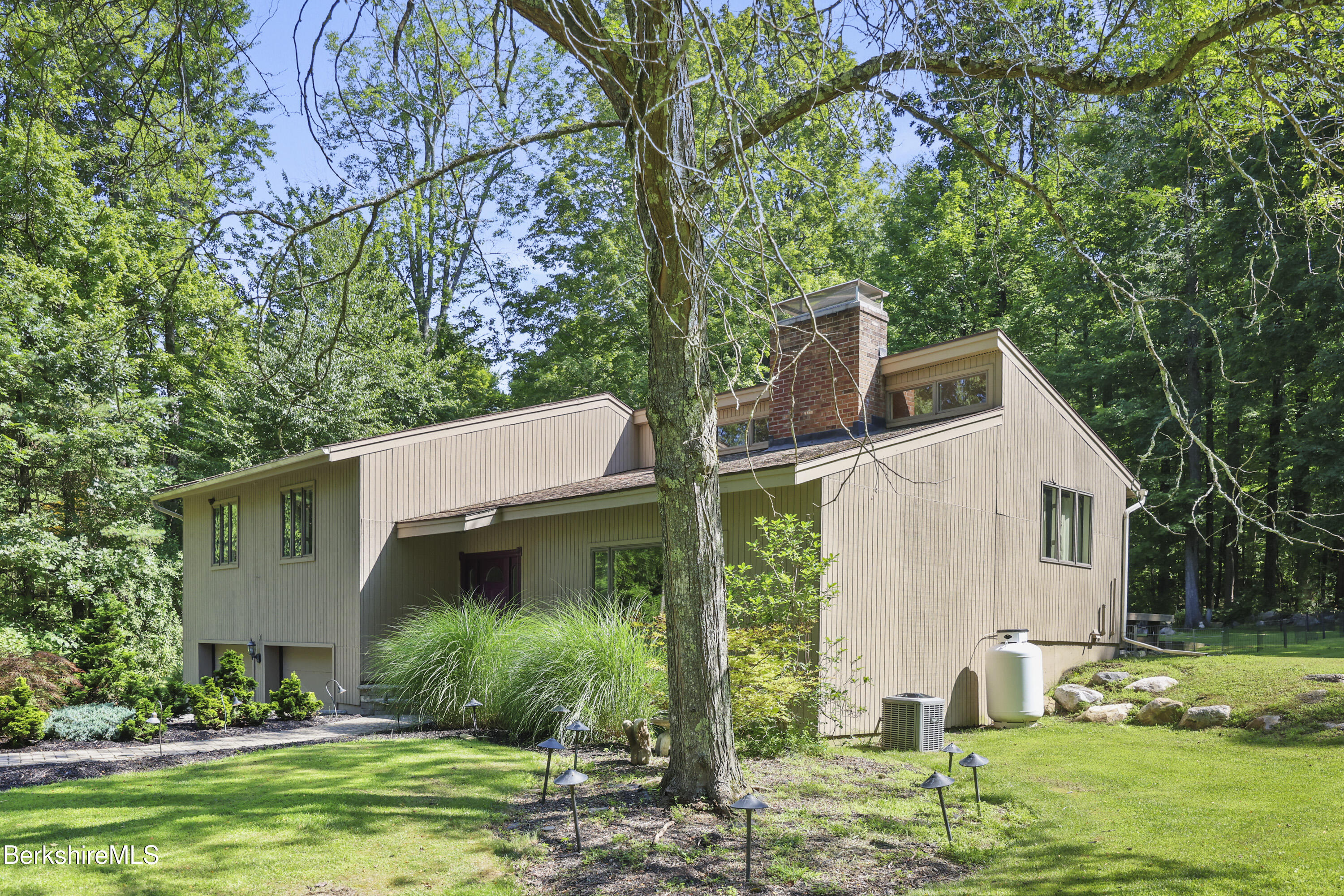 1862 Home Rd