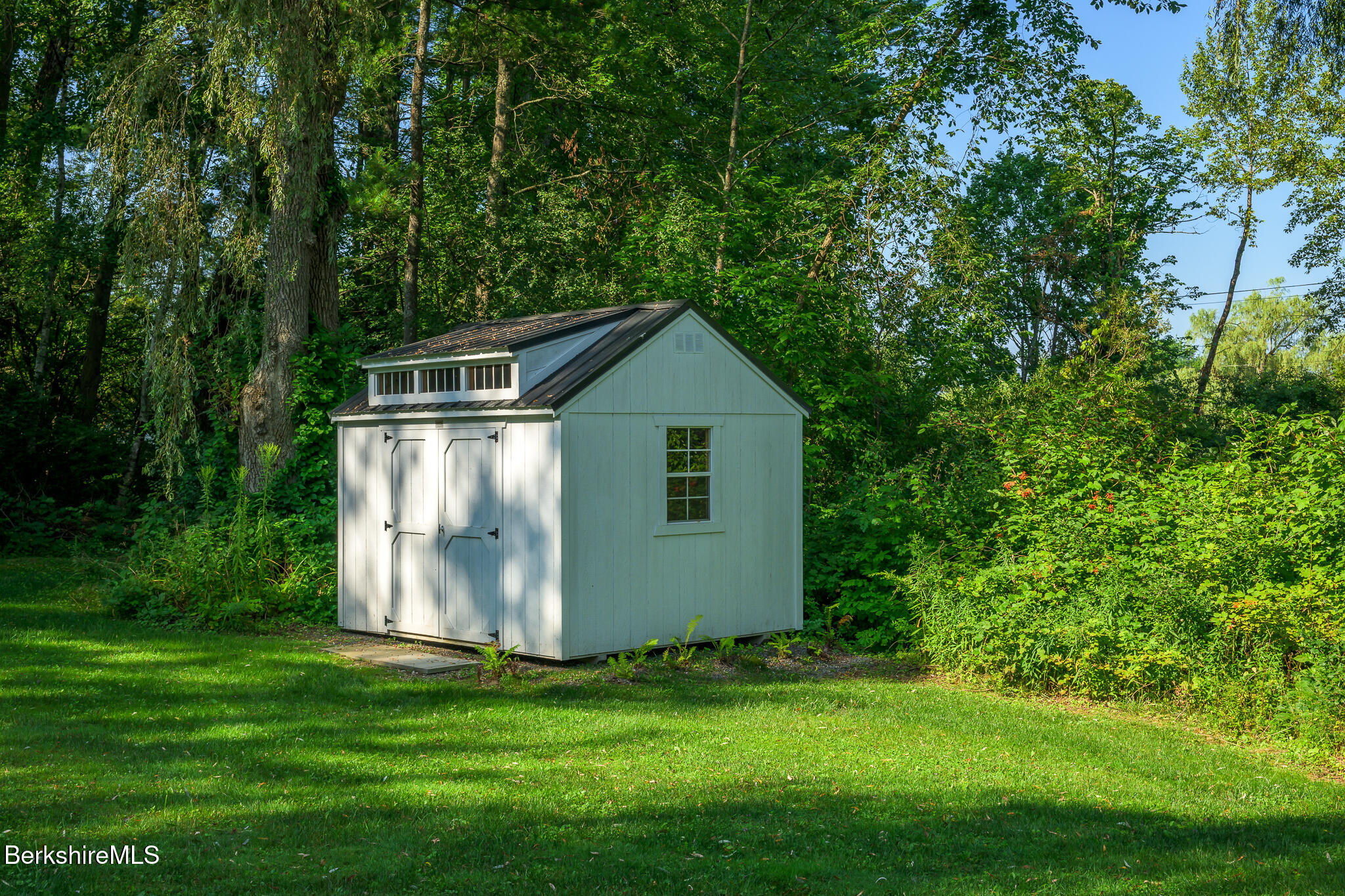 33 Brunell Ave