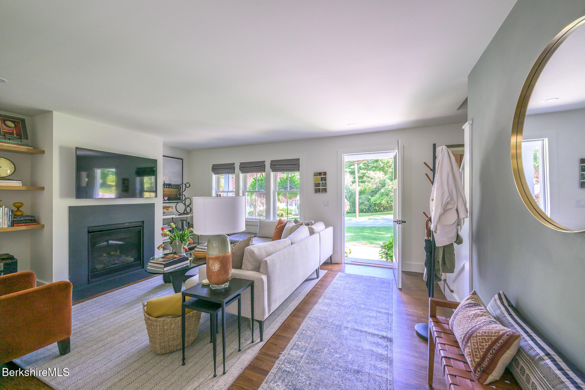 33 Brunell Ave
