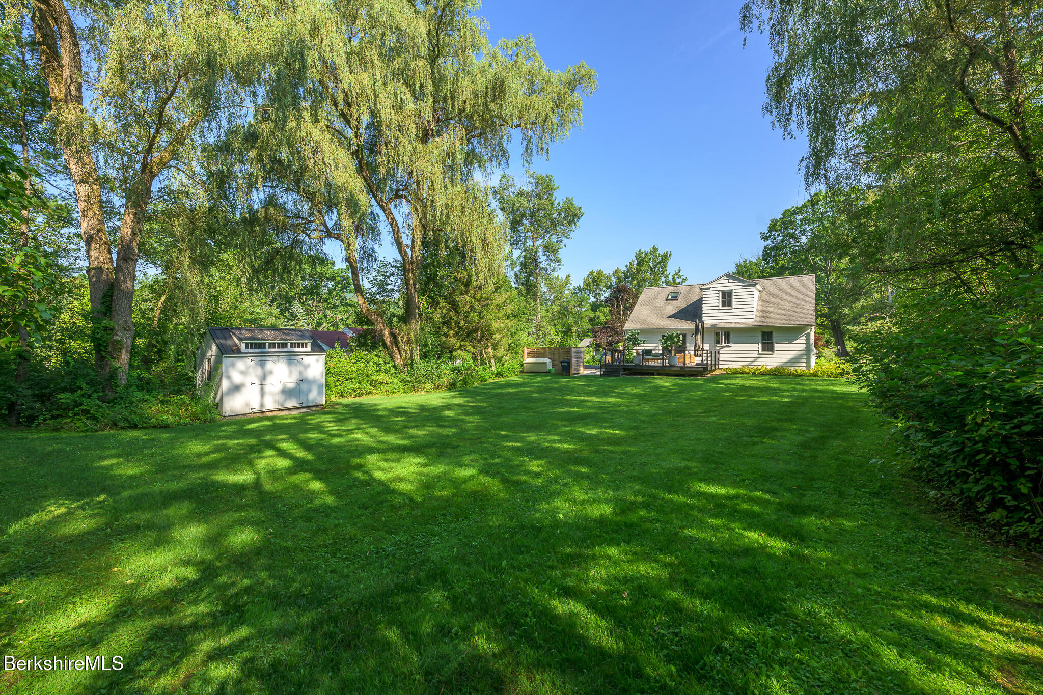 33 Brunell Ave