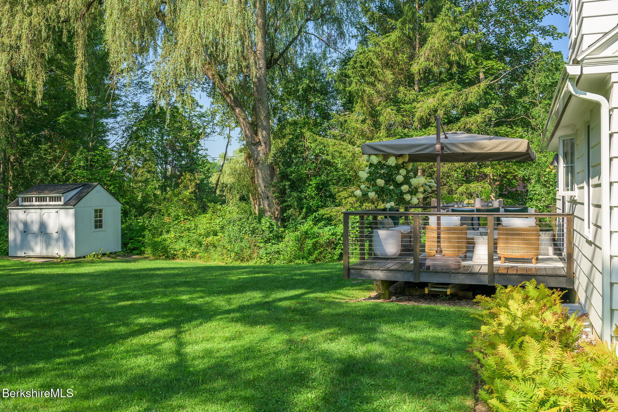 33 Brunell Ave