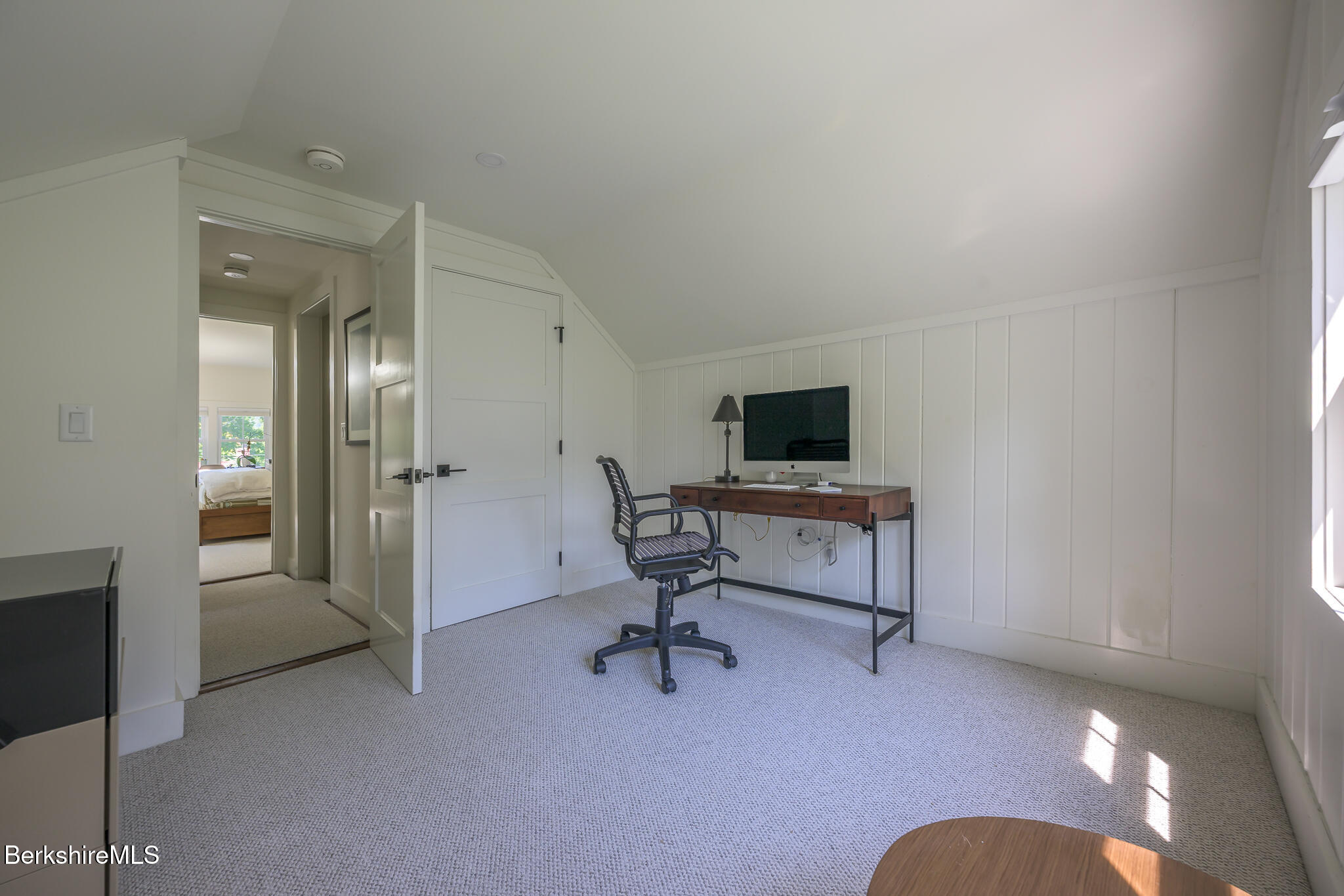33 Brunell Ave