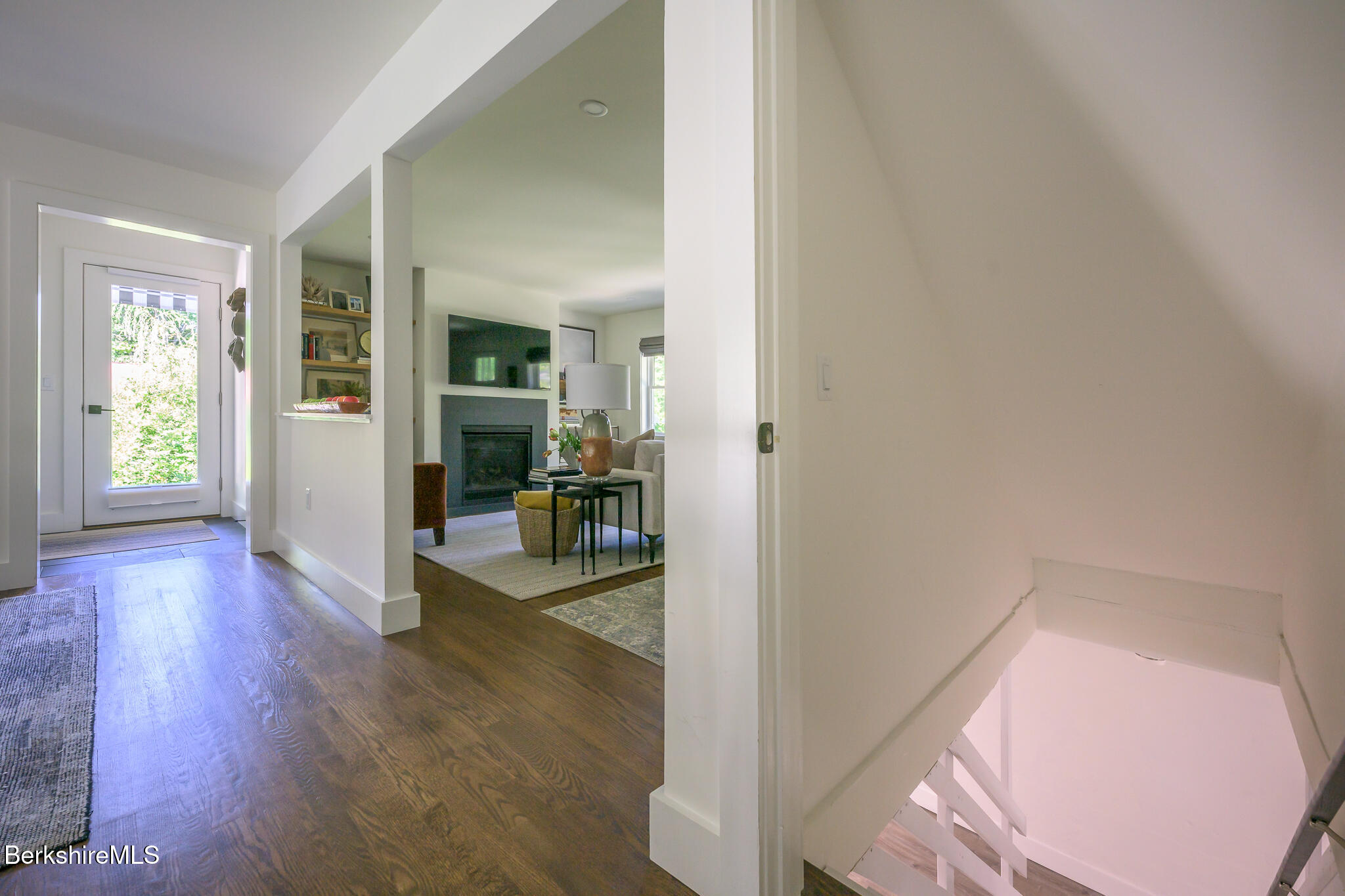 33 Brunell Ave