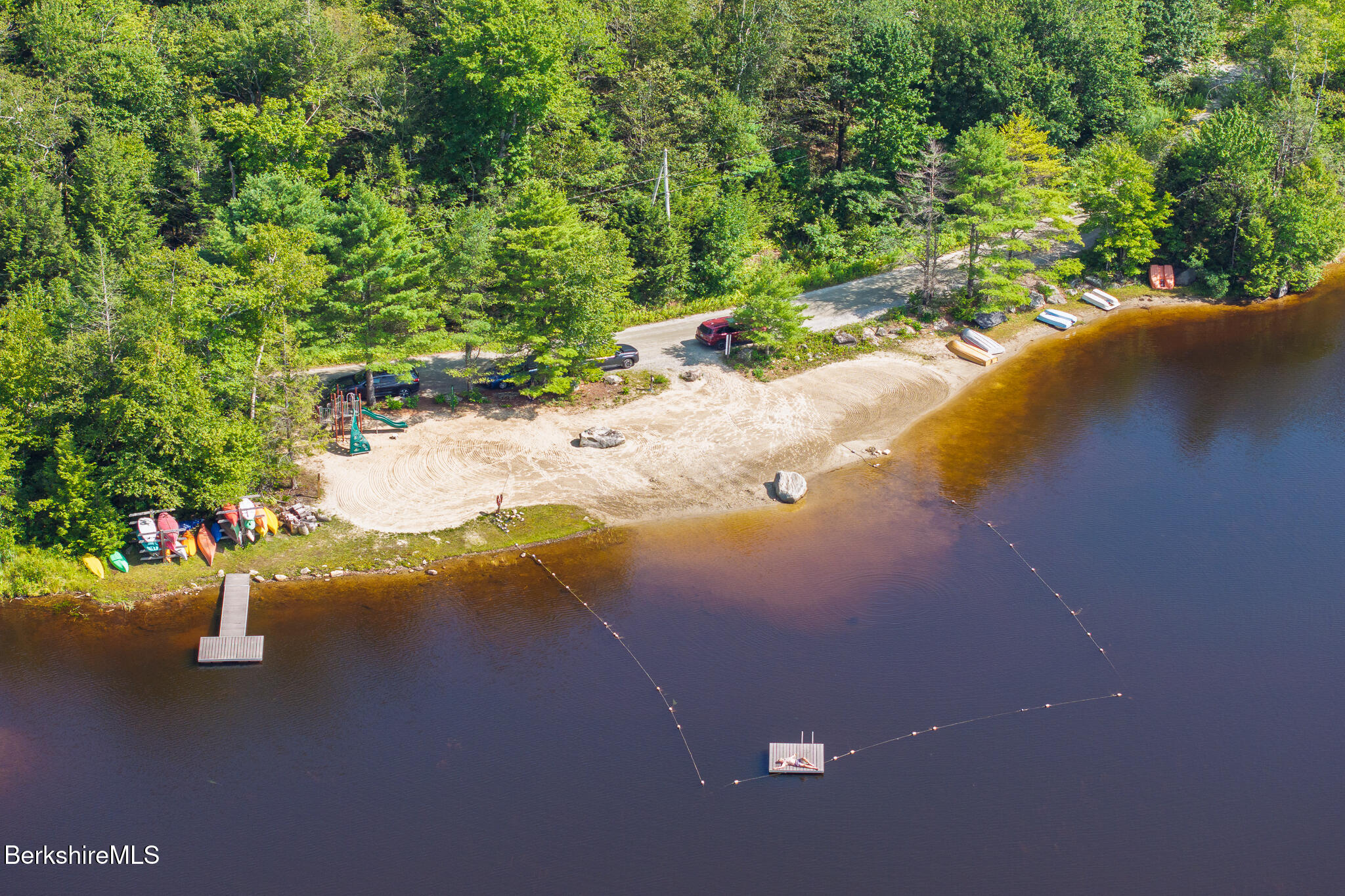 138 Seneca Dr