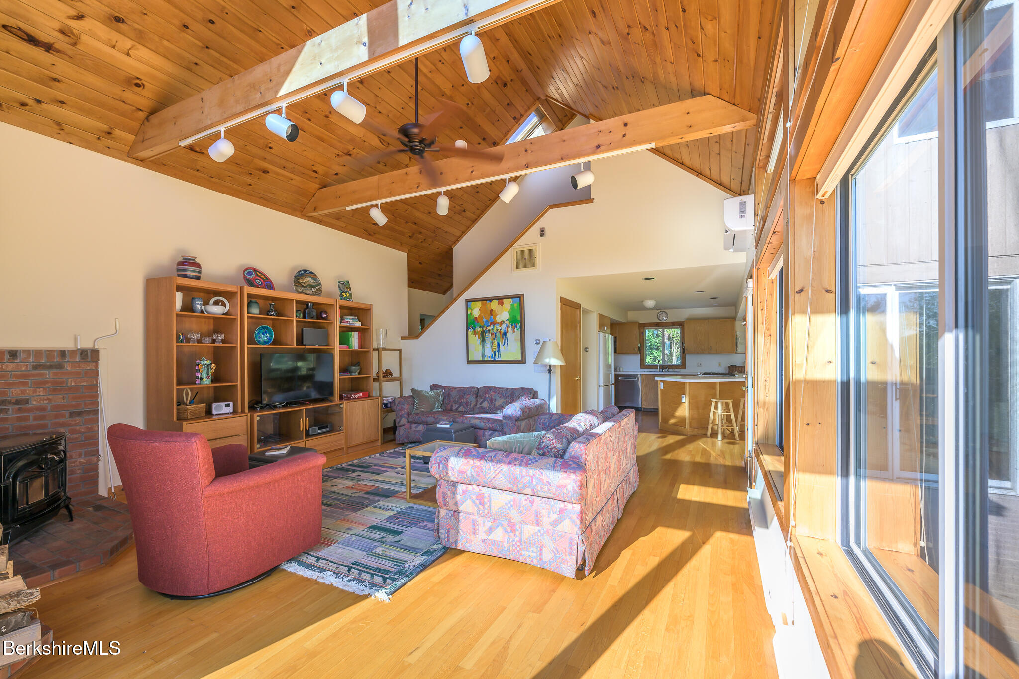 138 Seneca Dr