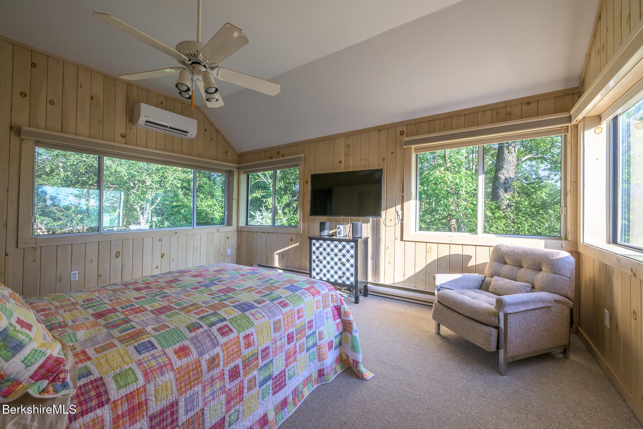 138 Seneca Dr