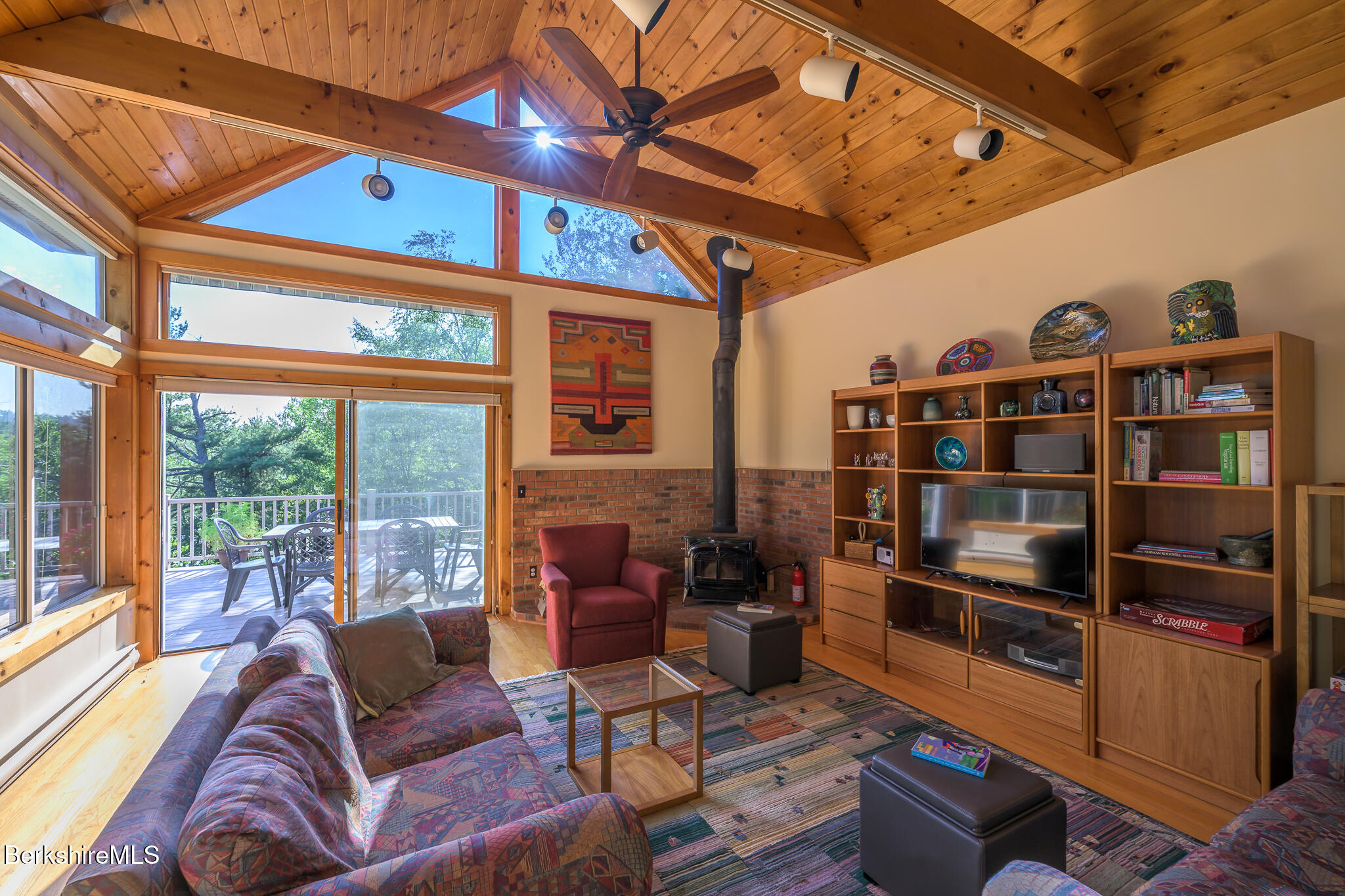 138 Seneca Dr