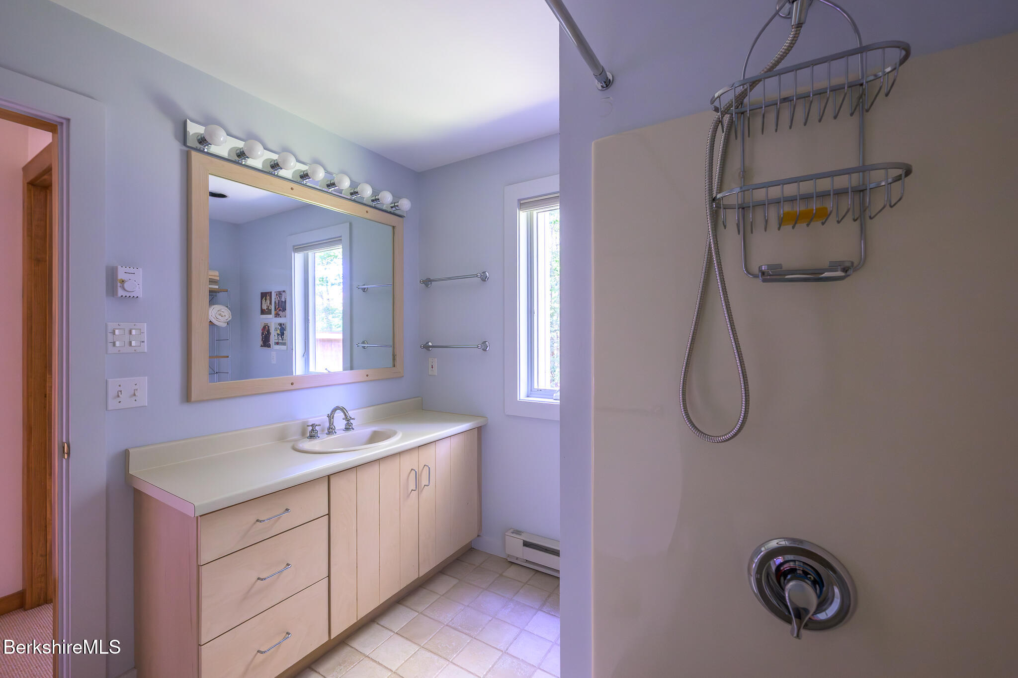 138 Seneca Dr