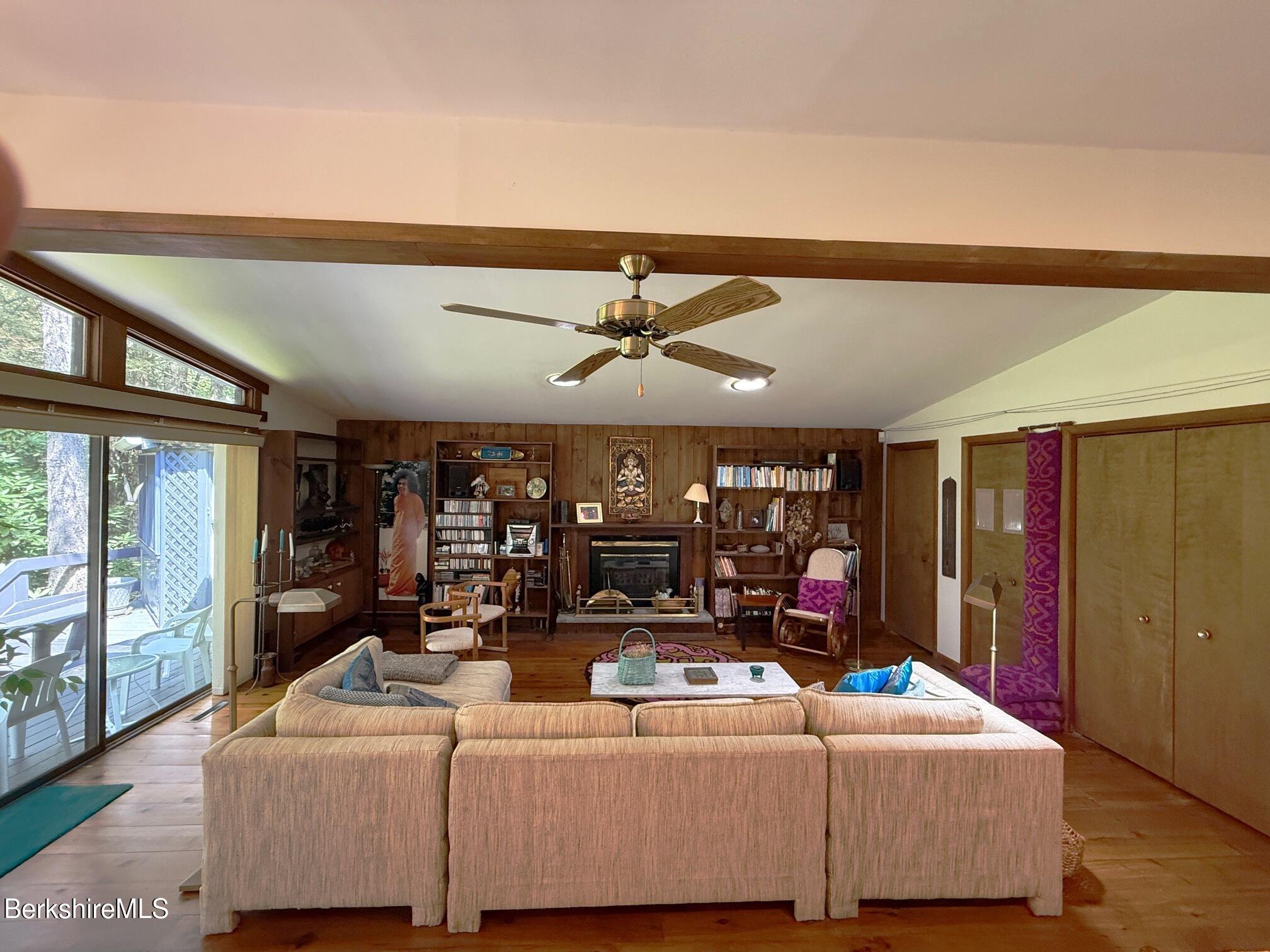 58 Evergreen Rd