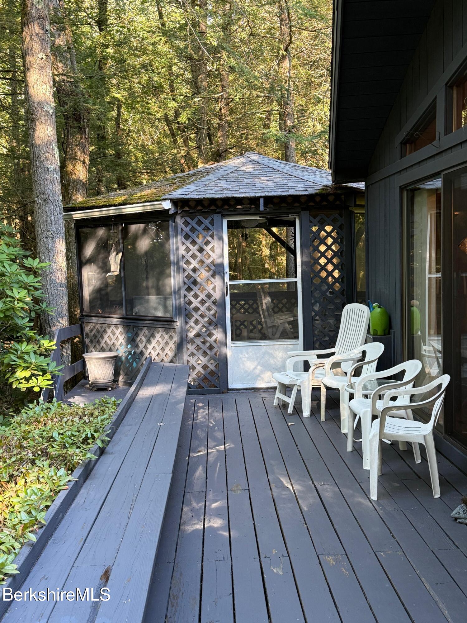 58 Evergreen Rd