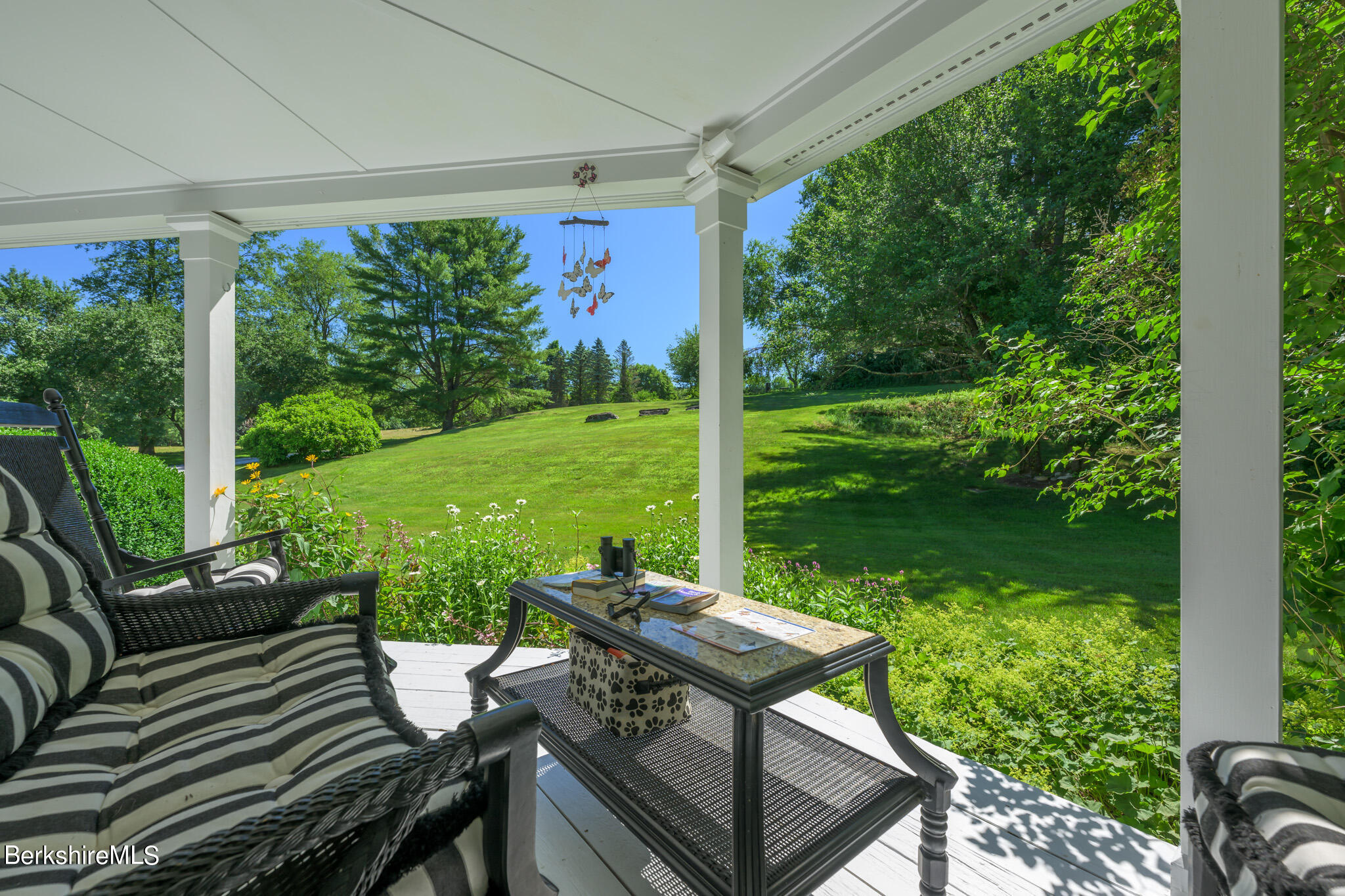 176 Center Rd