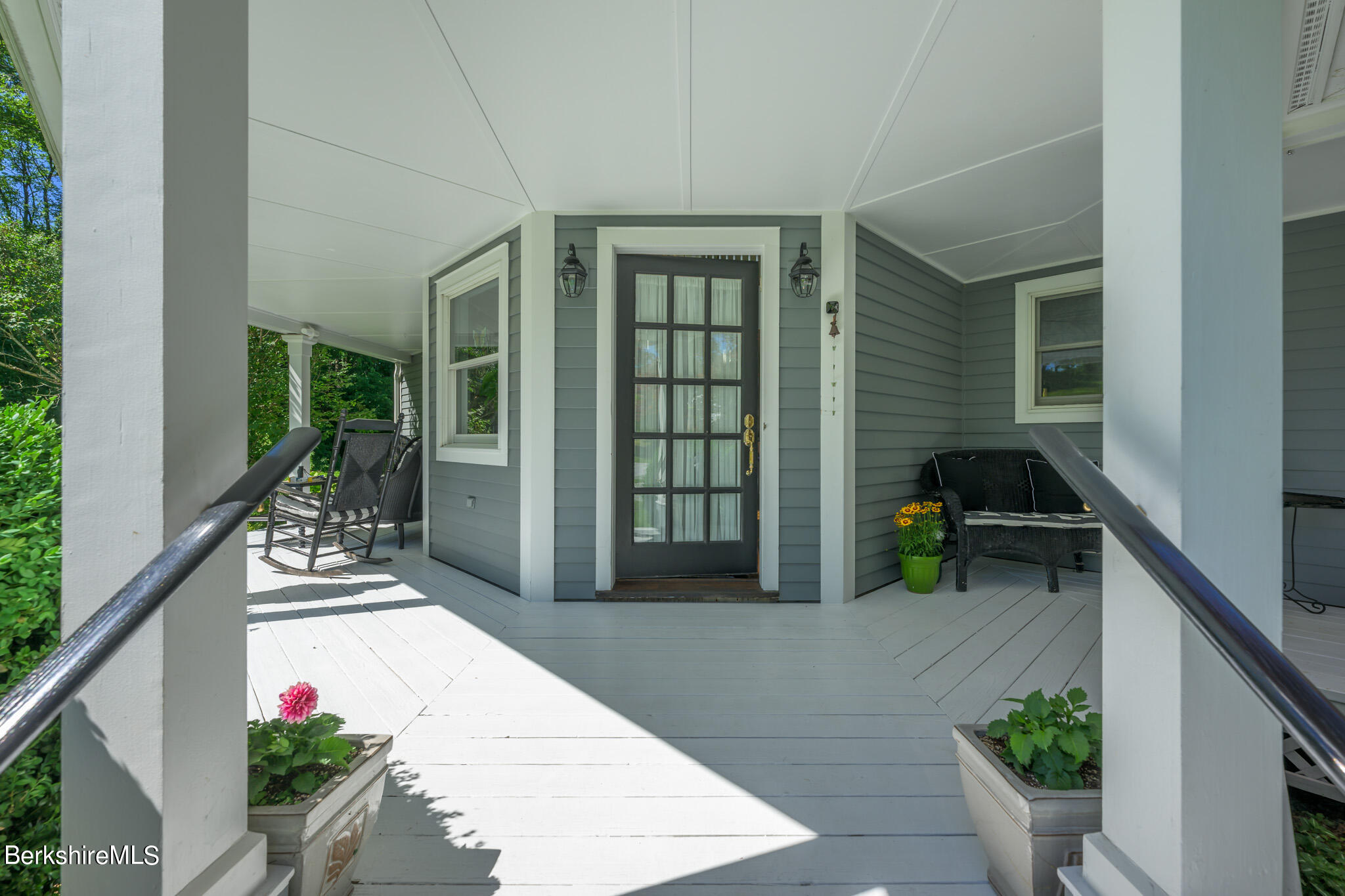 176 Center Rd