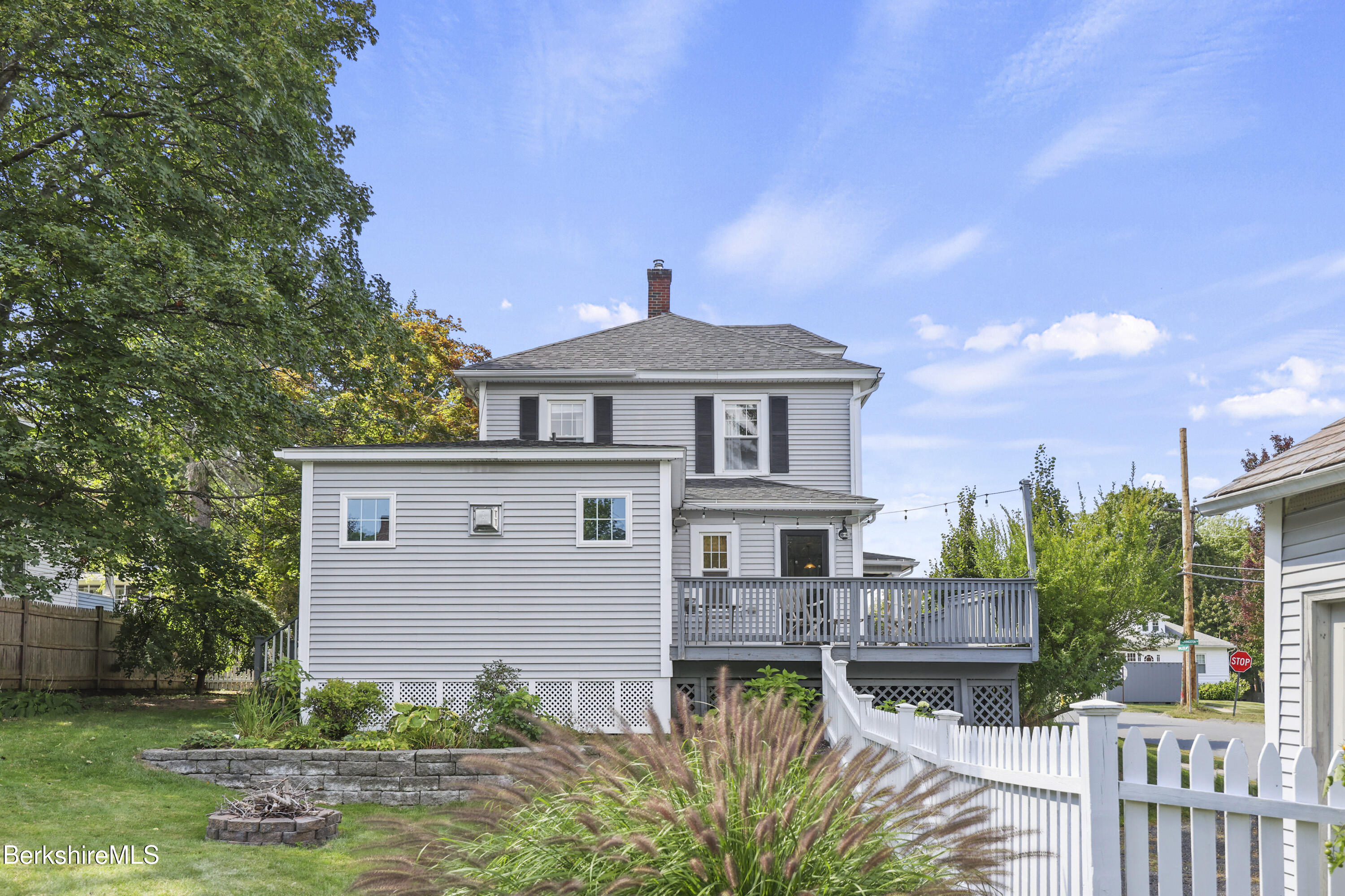 75 Livingston Ave