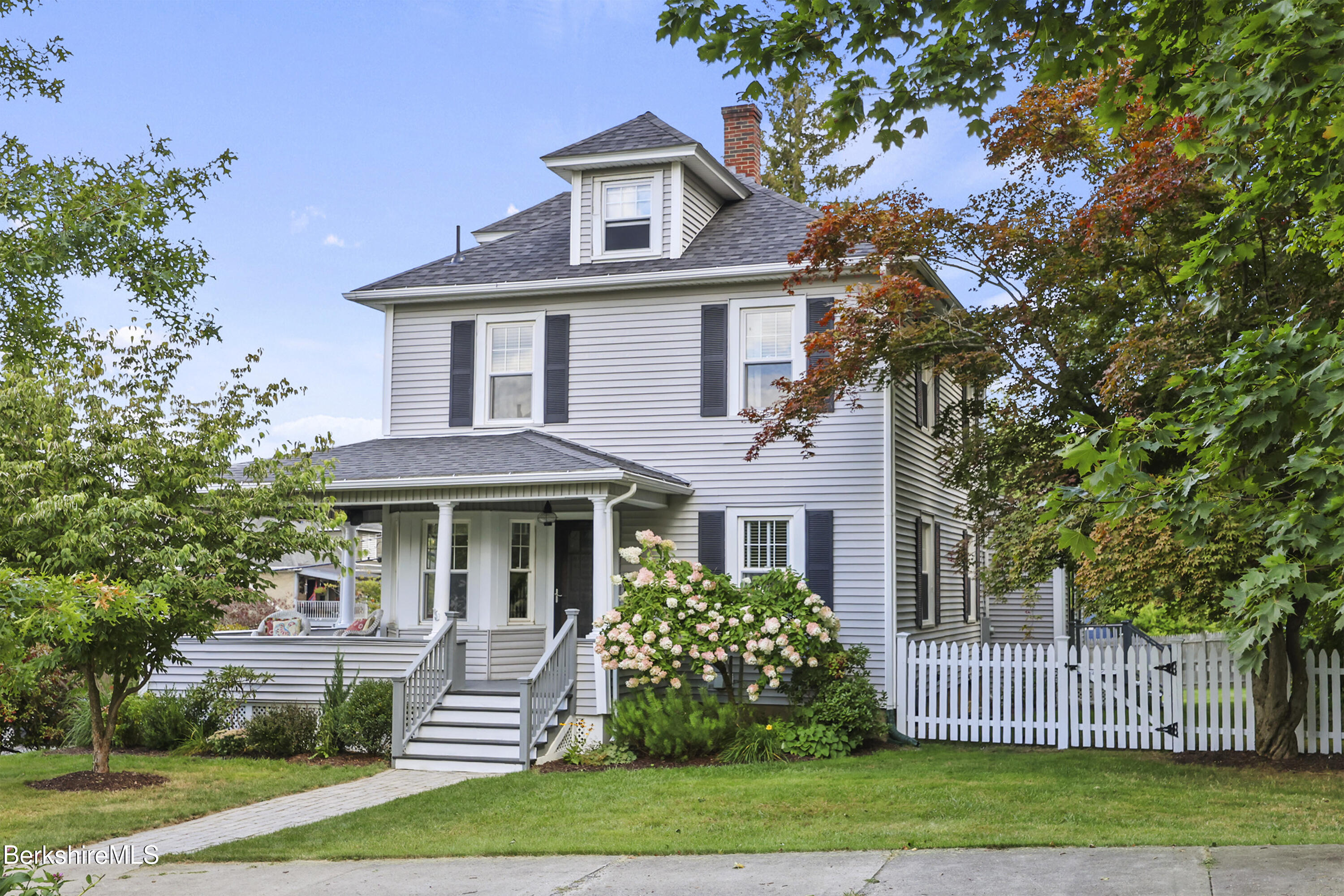 75 Livingston Ave