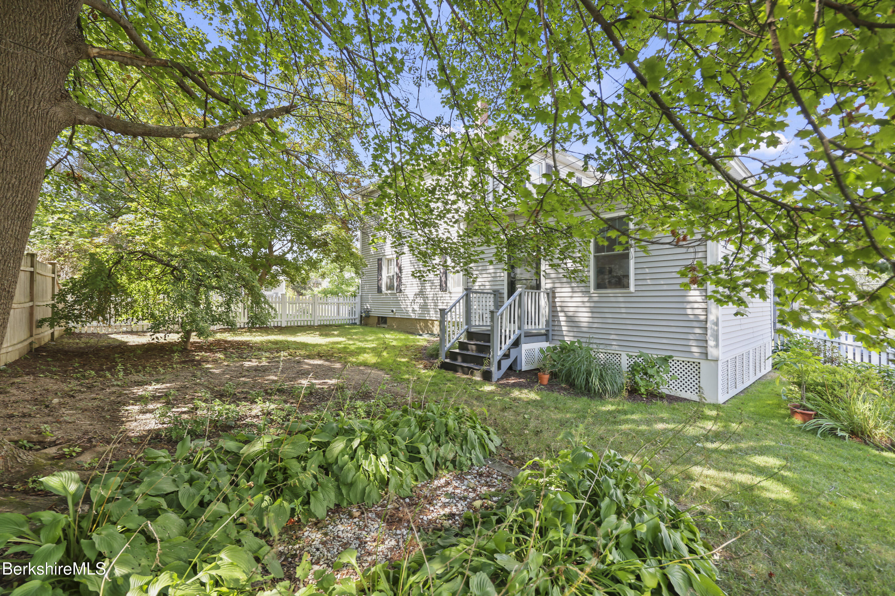 75 Livingston Ave