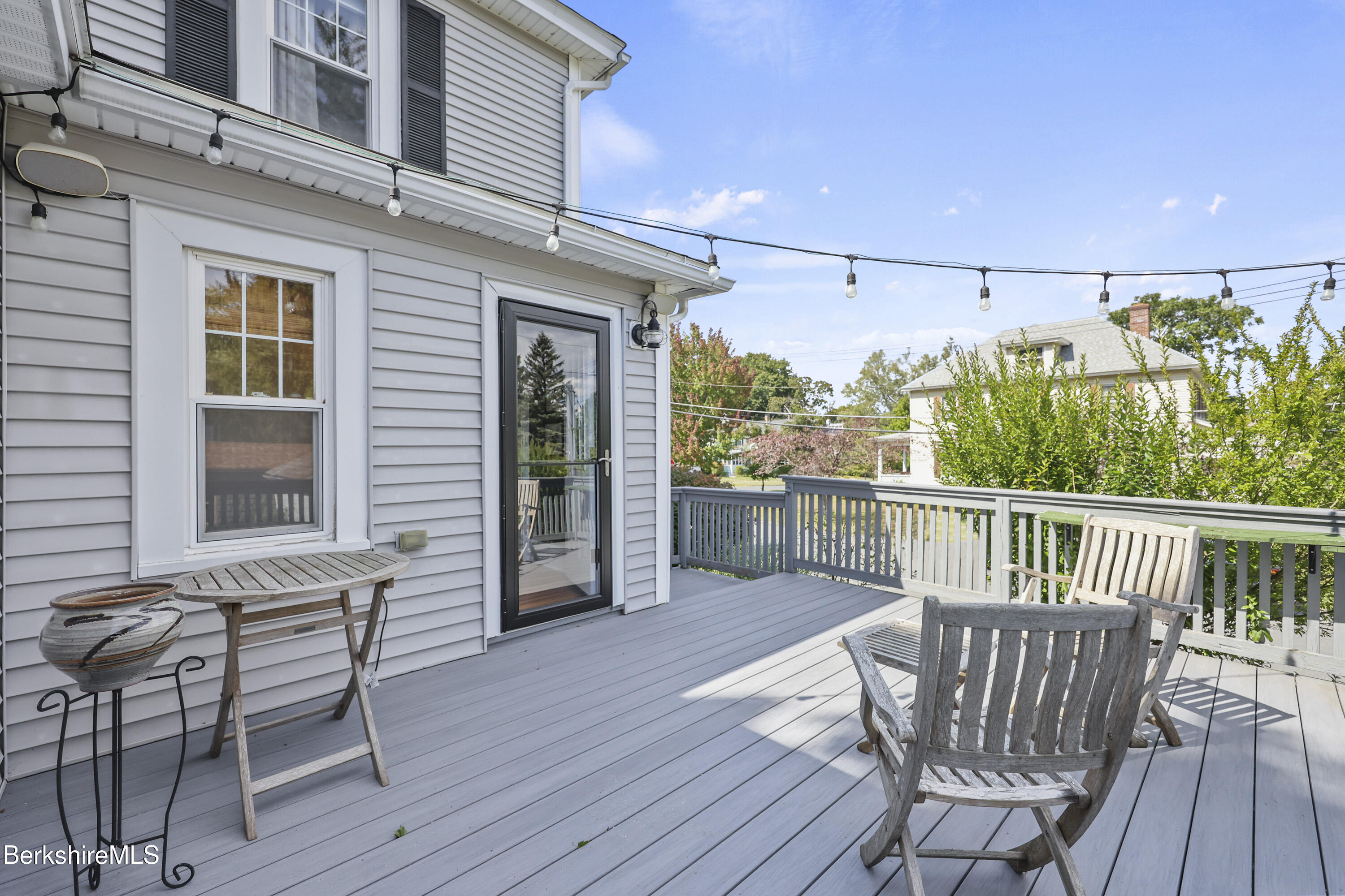75 Livingston Ave