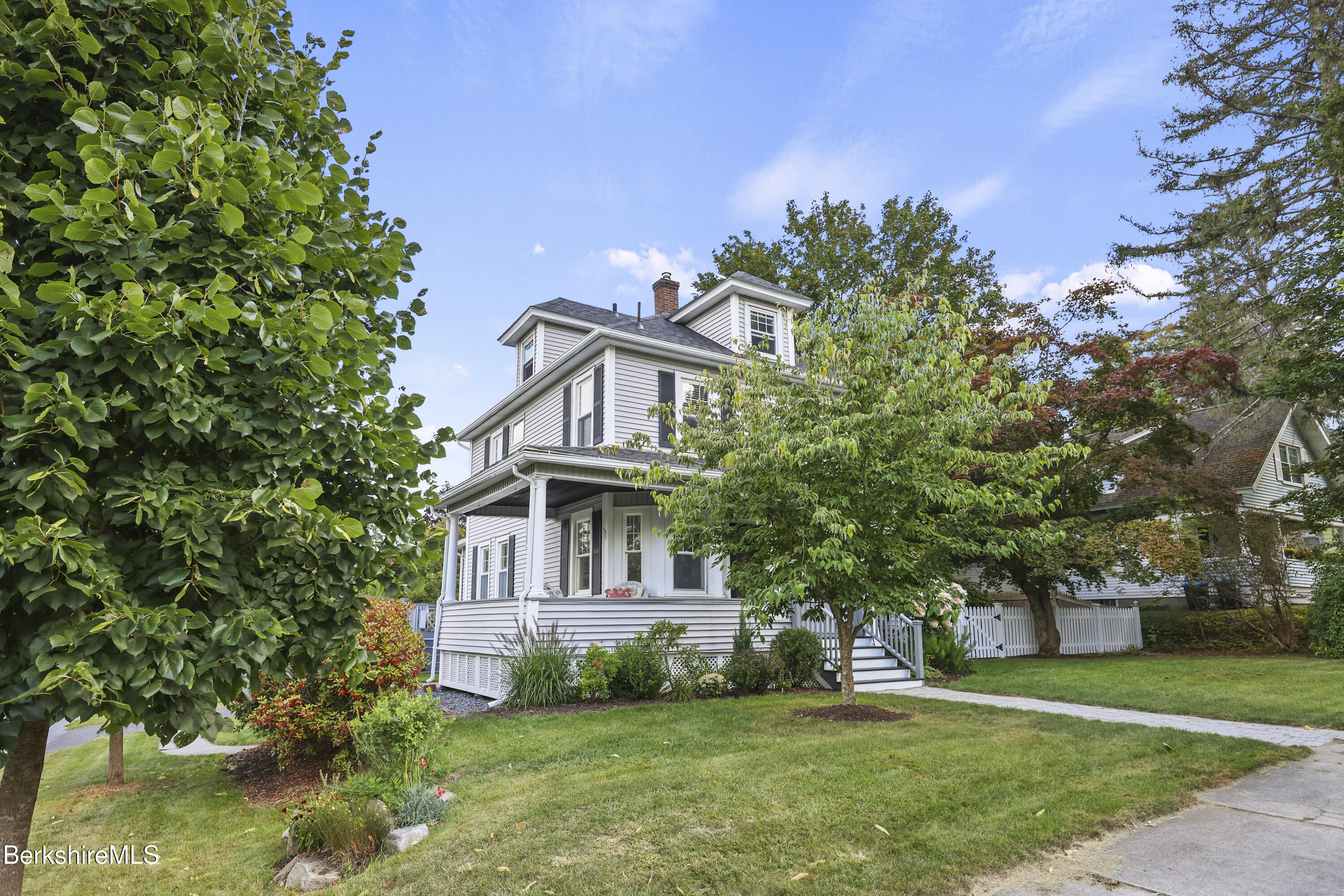 75 Livingston Ave