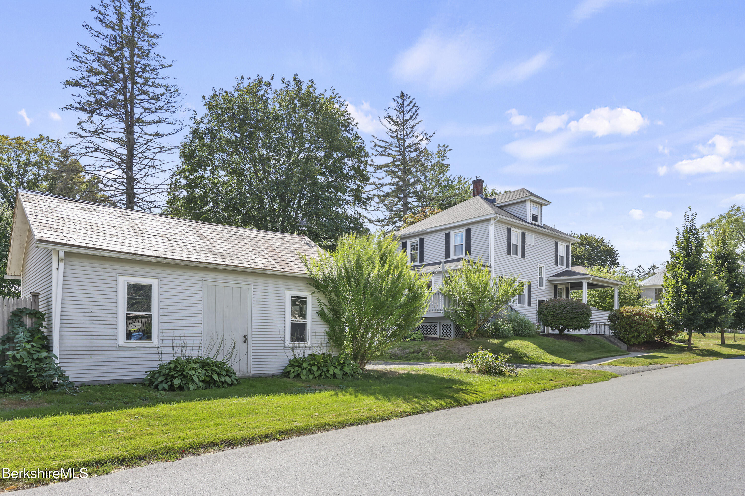 75 Livingston Ave