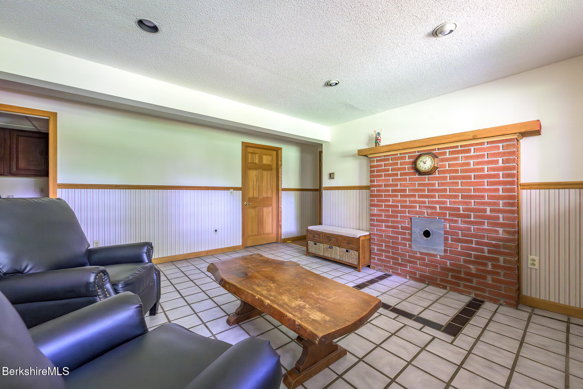 851 New Lenox Rd