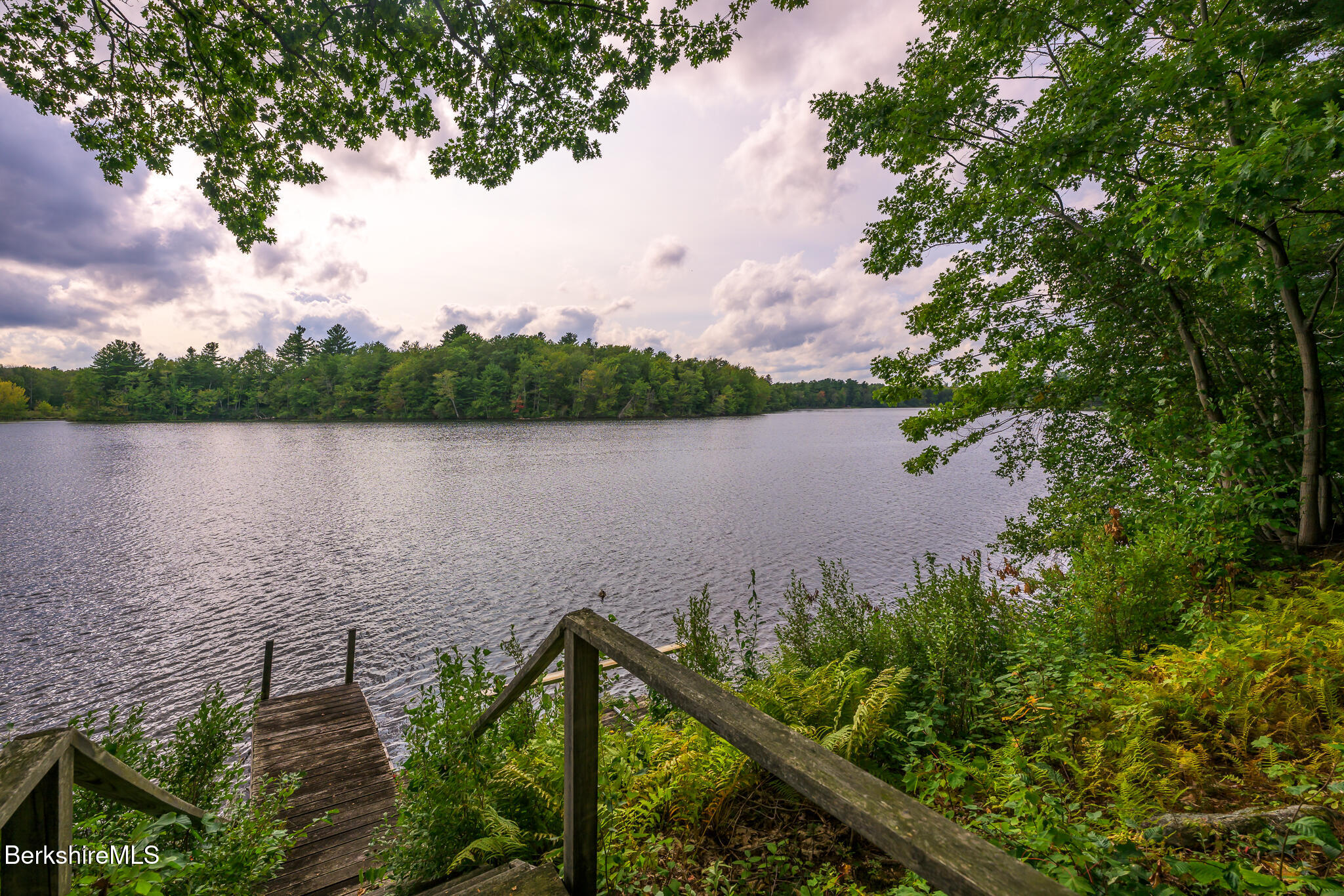 65 Canterbury Ln