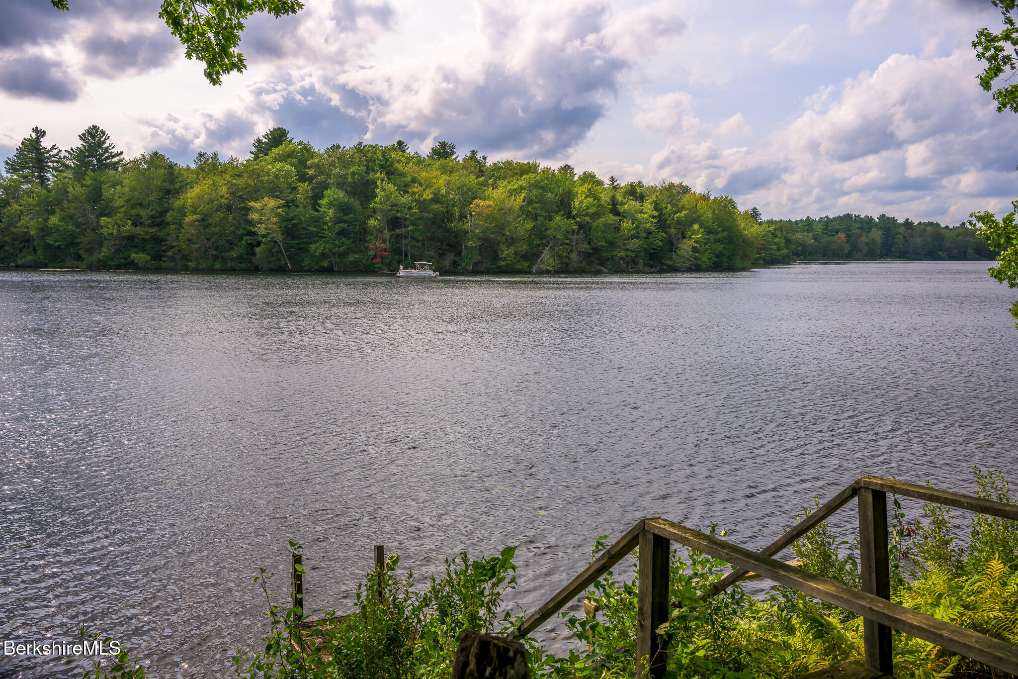 65 Canterbury Ln