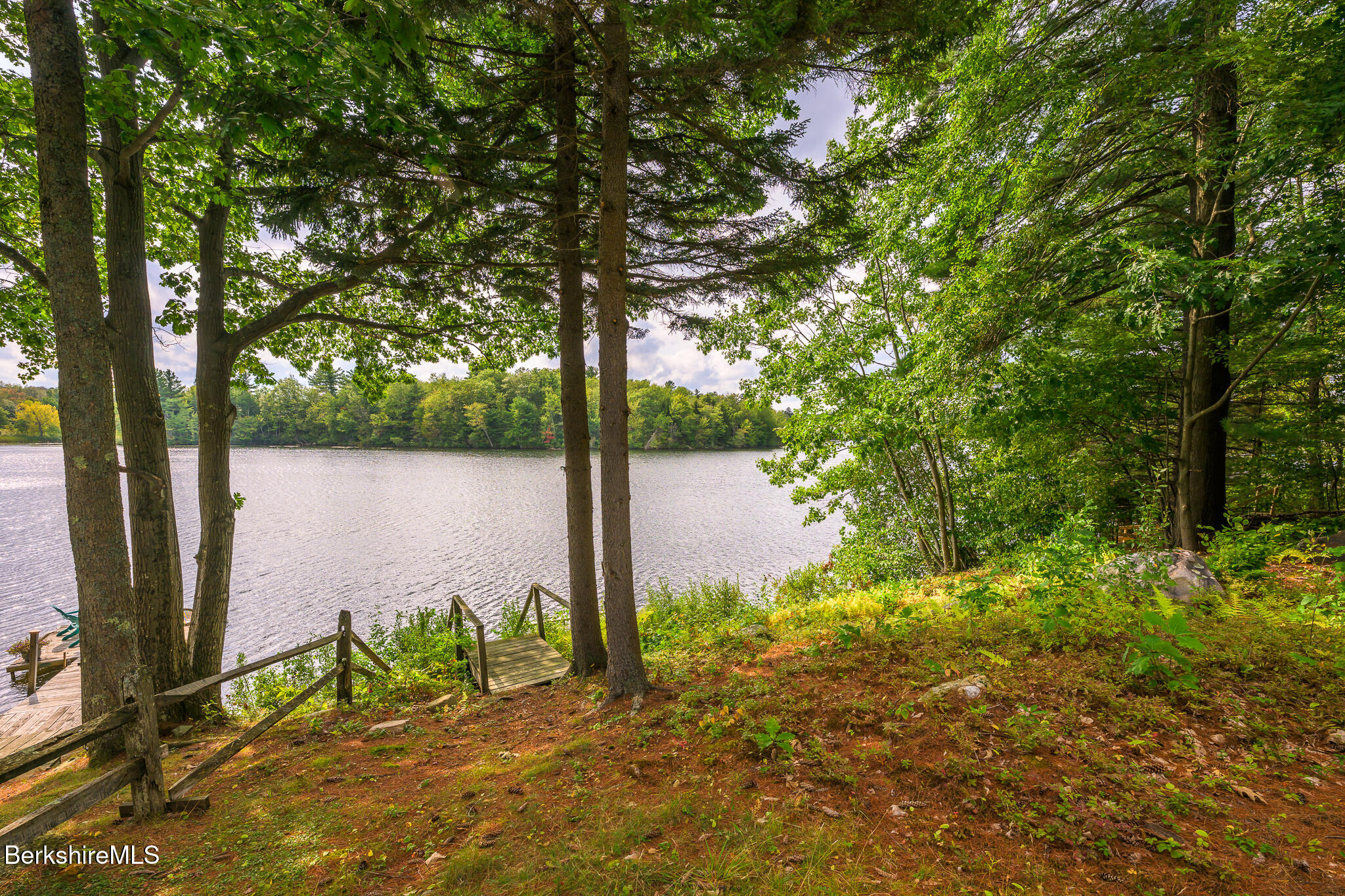 65 Canterbury Ln