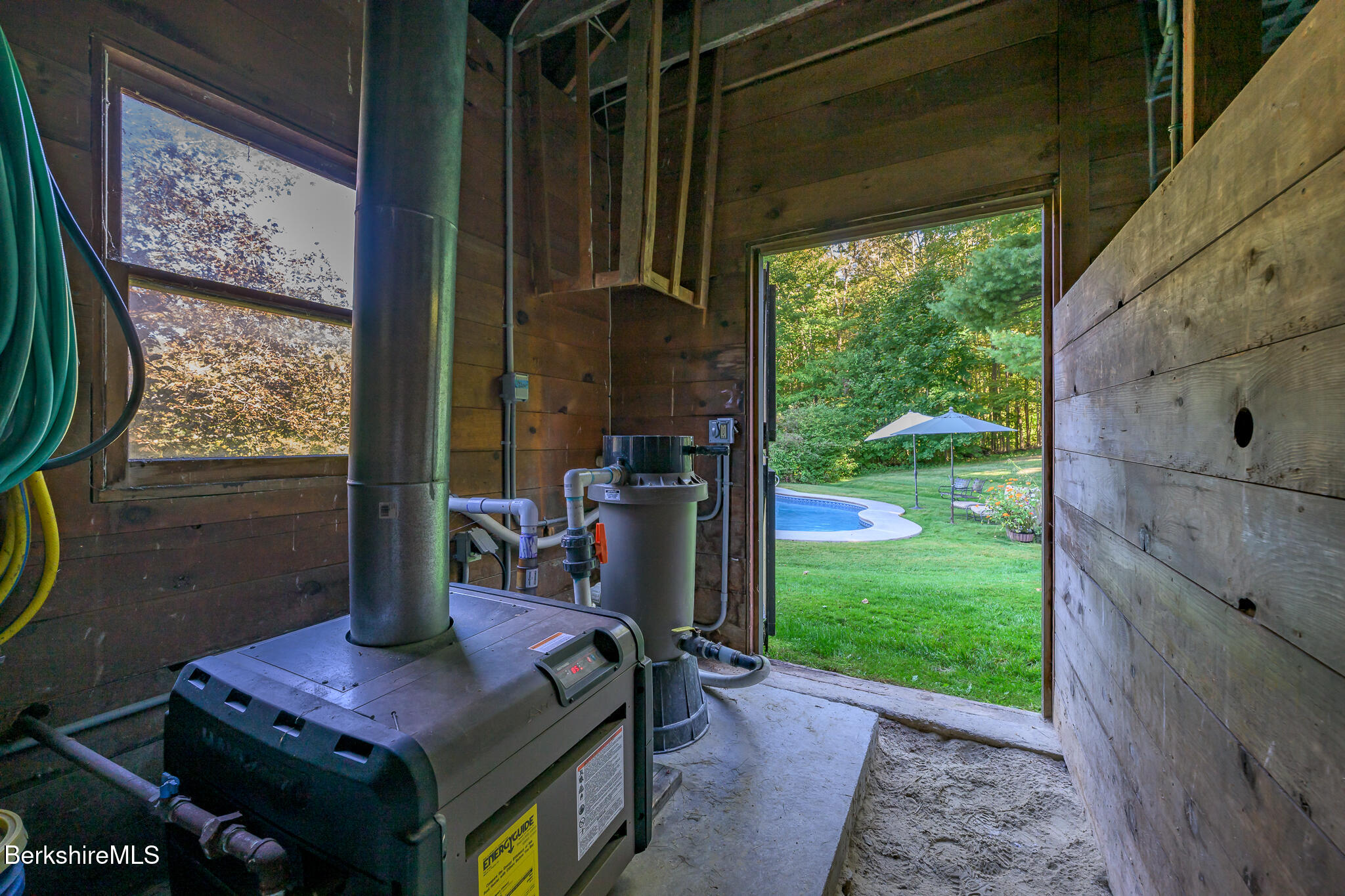 7 Maple View Dr