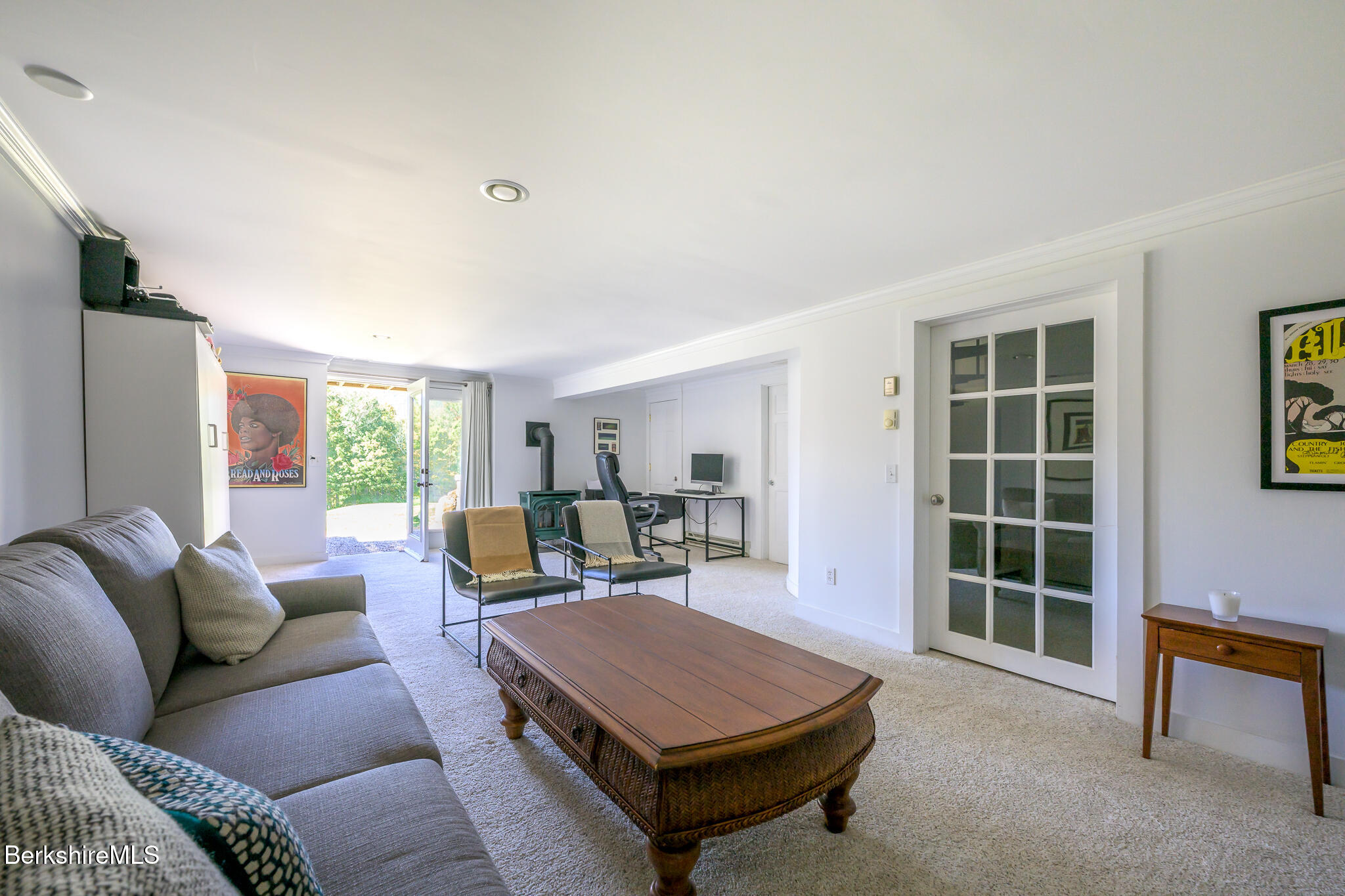 7 Maple View Dr