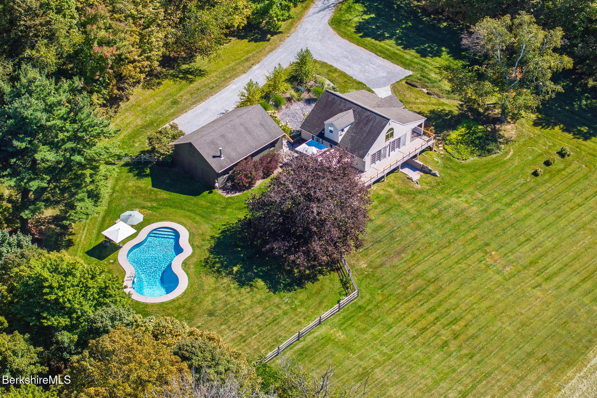 7 Maple View Dr