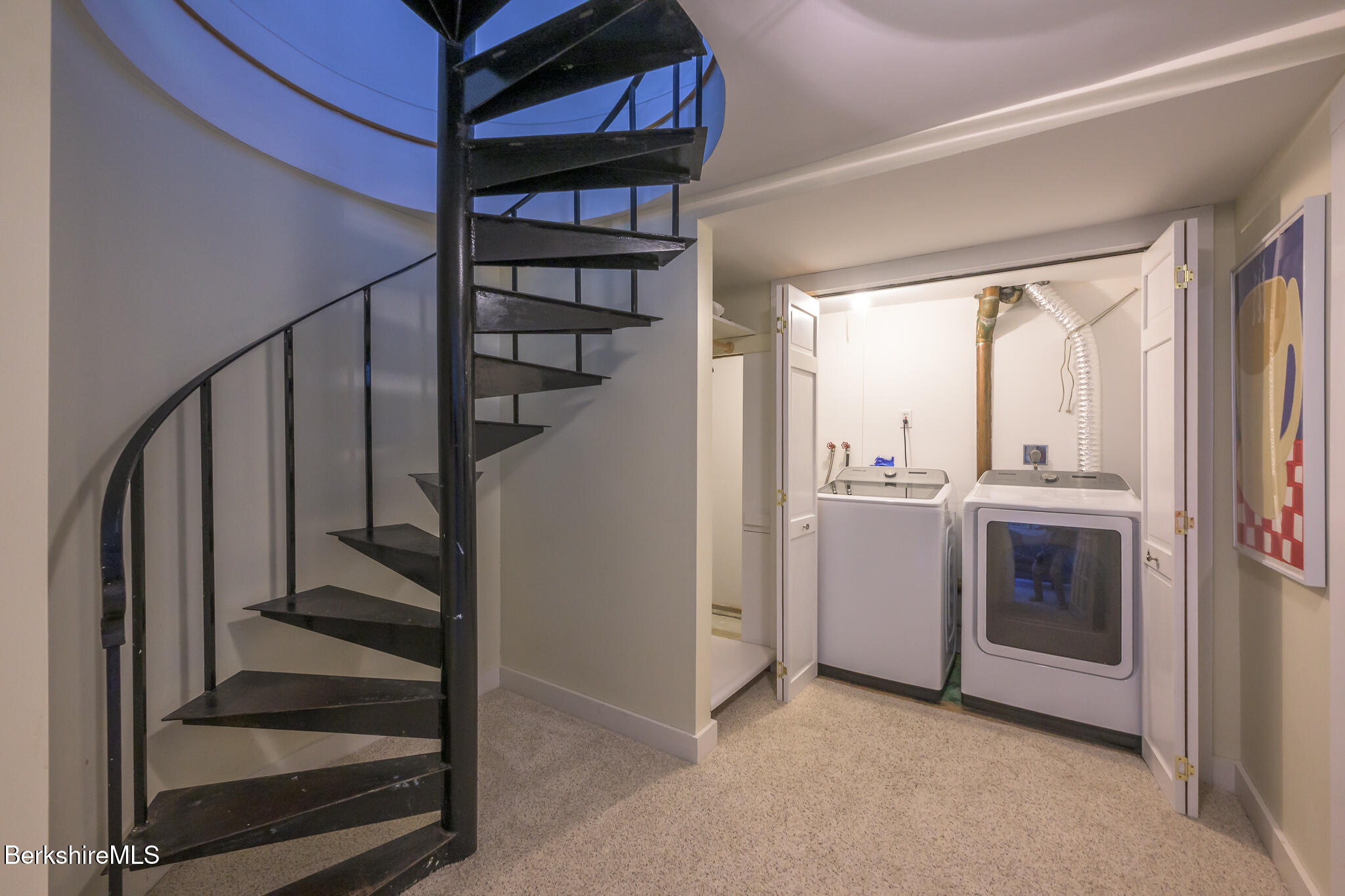 7 Maple View Dr