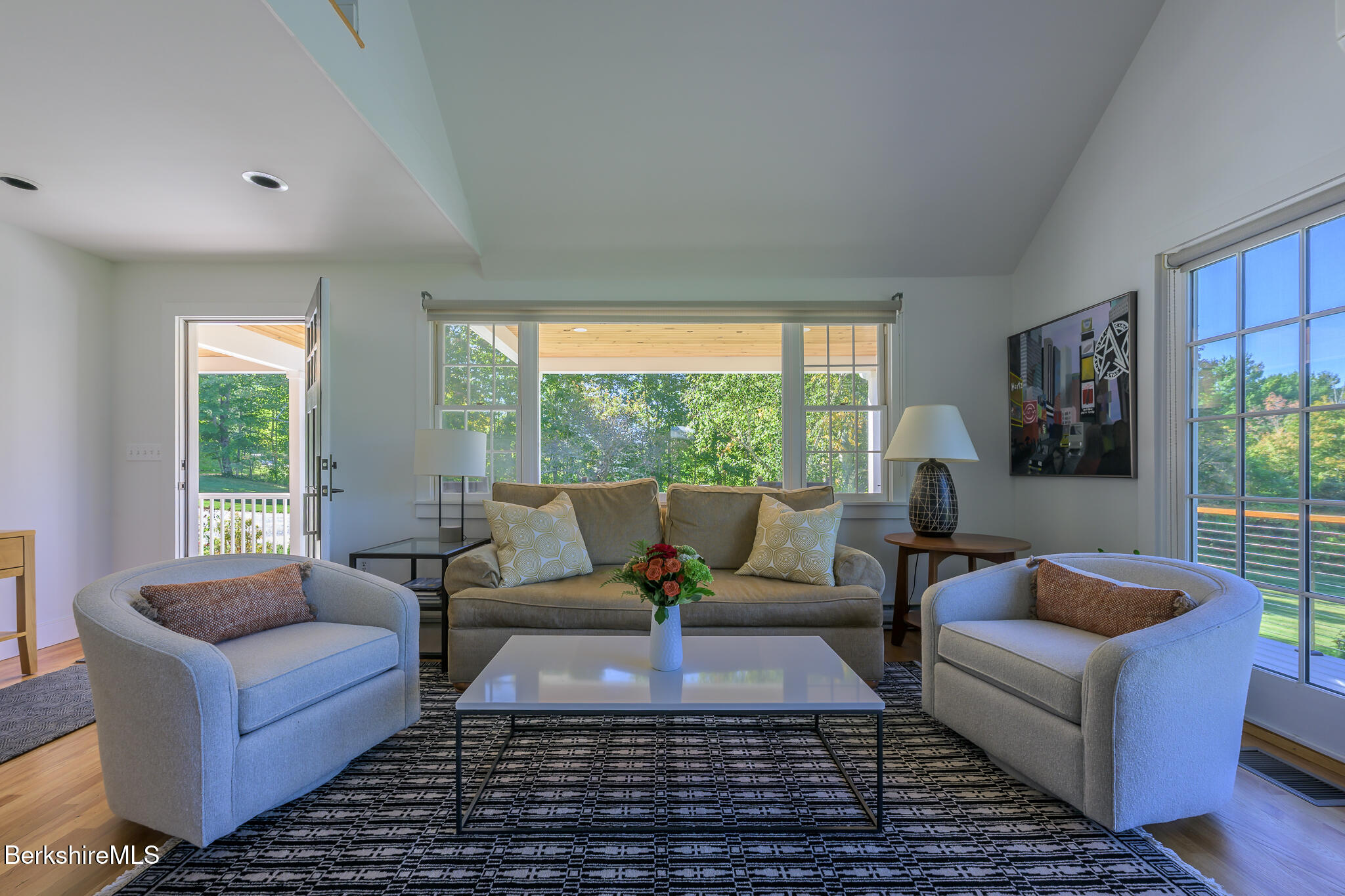 7 Maple View Dr