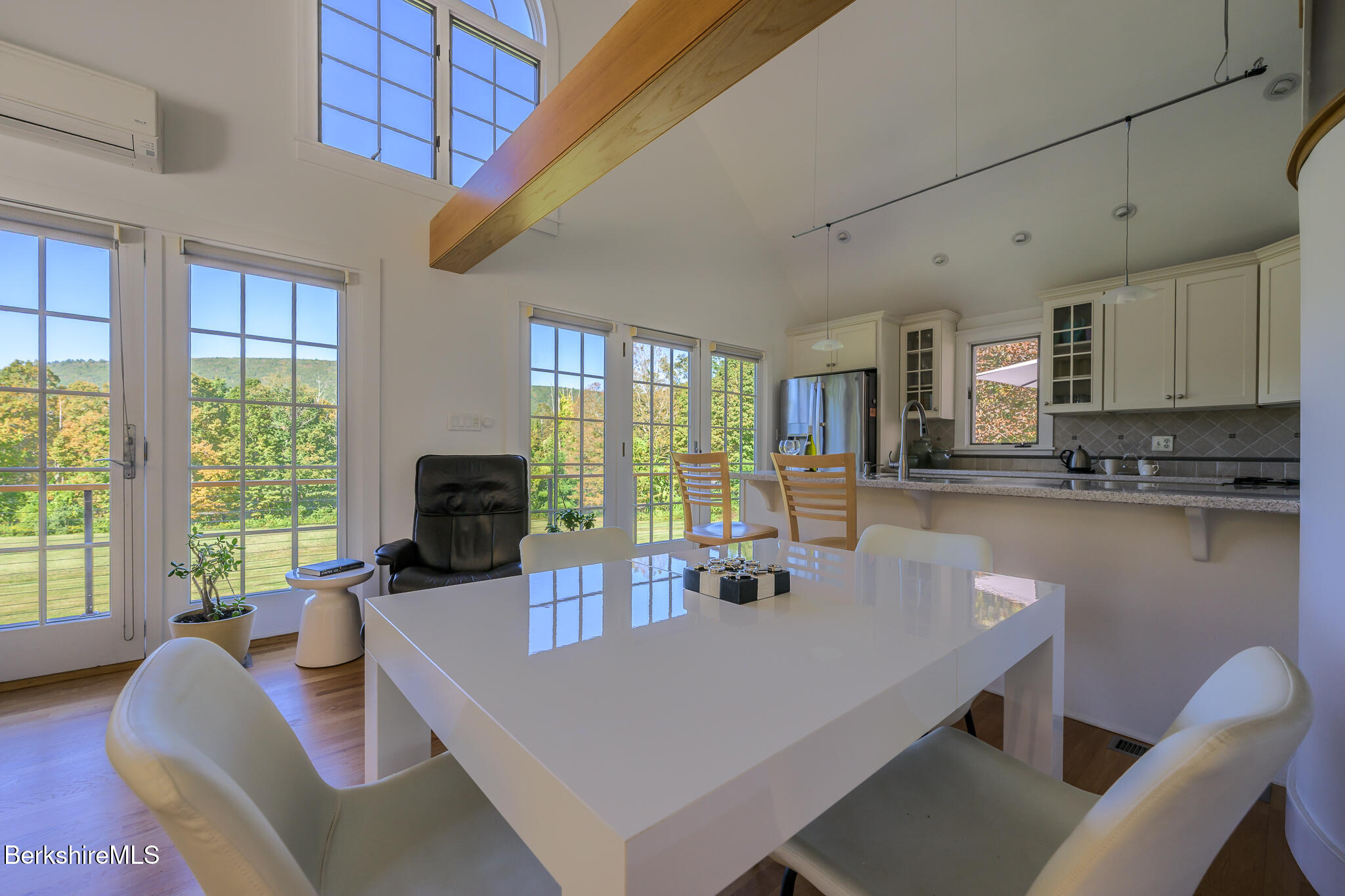 7 Maple View Dr