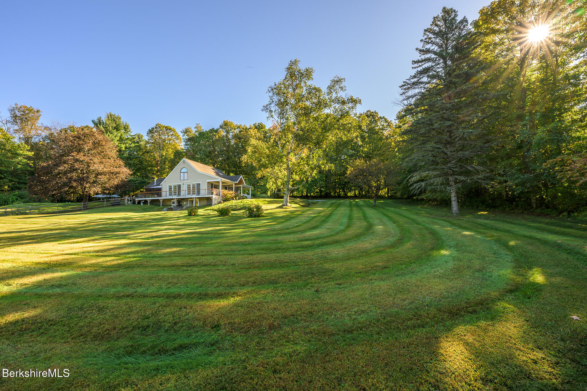 7 Maple View Dr